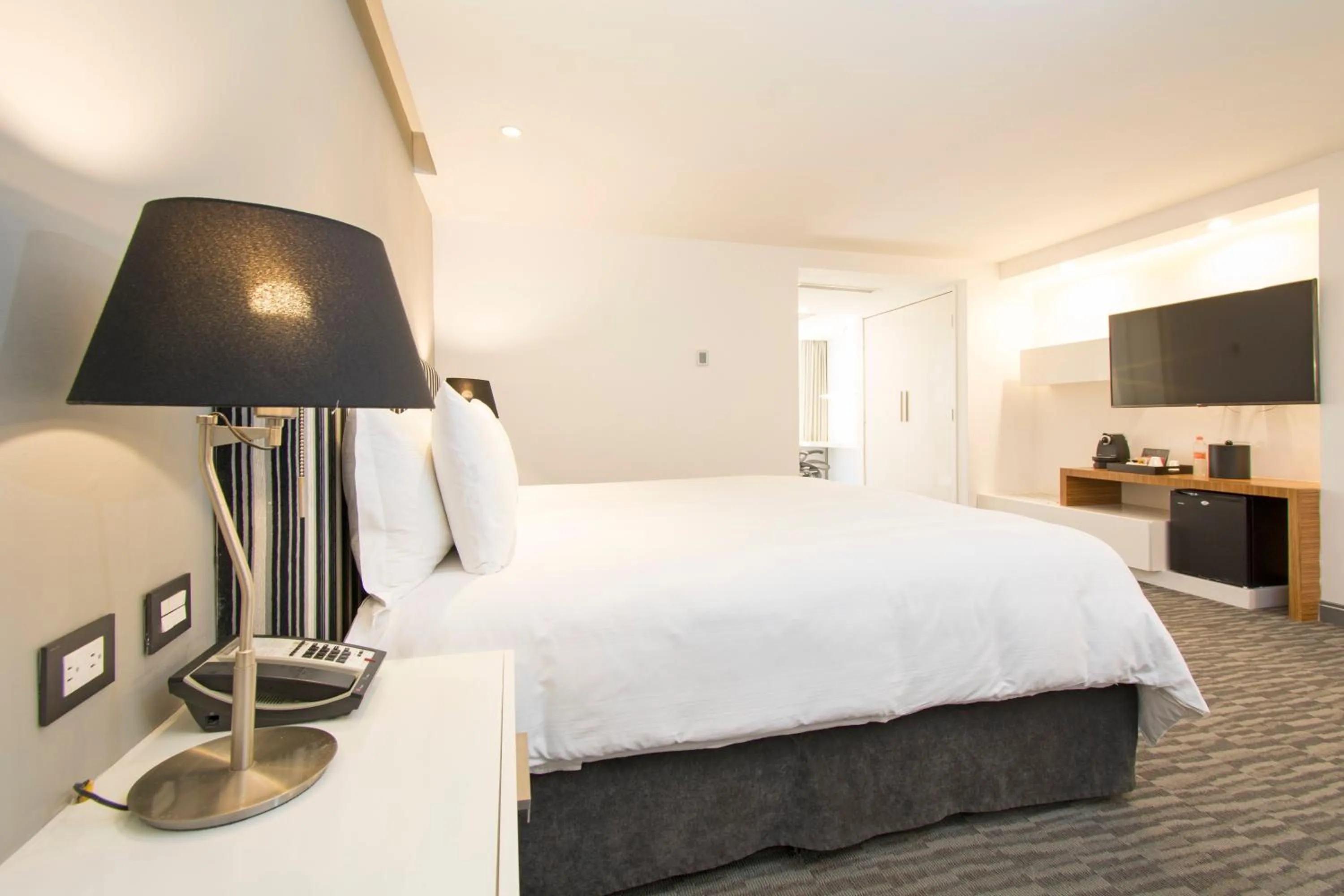 Bedroom, Bed in Presidente InterContinental Guadalajara by IHG