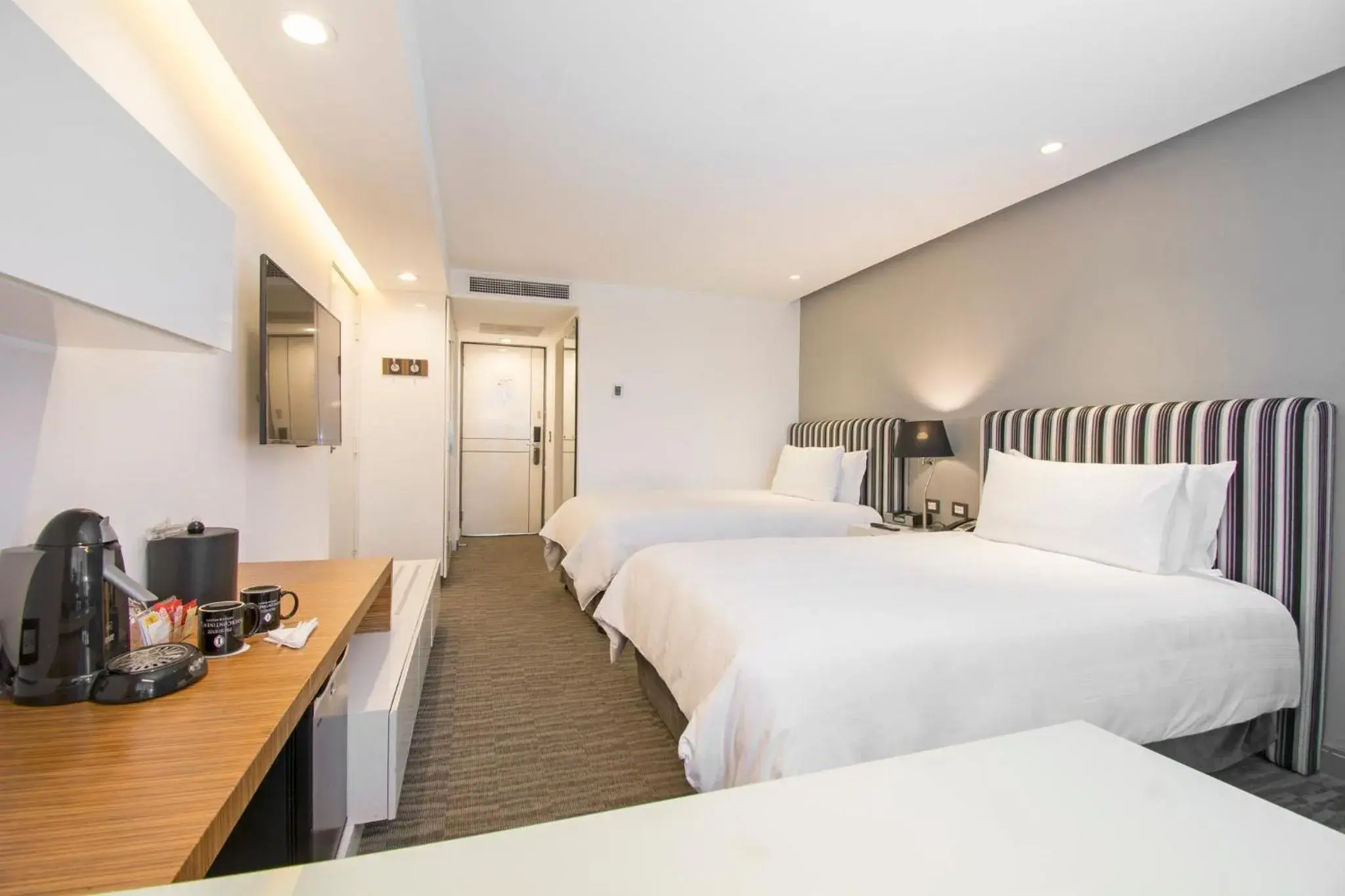 Double Room with Two Double Beds and Wheelchair Access - Non-Smoking in Presidente InterContinental Guadalajara by IHG Double Room with Two Double Beds and Wheelchair Access - Non-Smoking in Presidente InterContinental Guadalajara by IHG