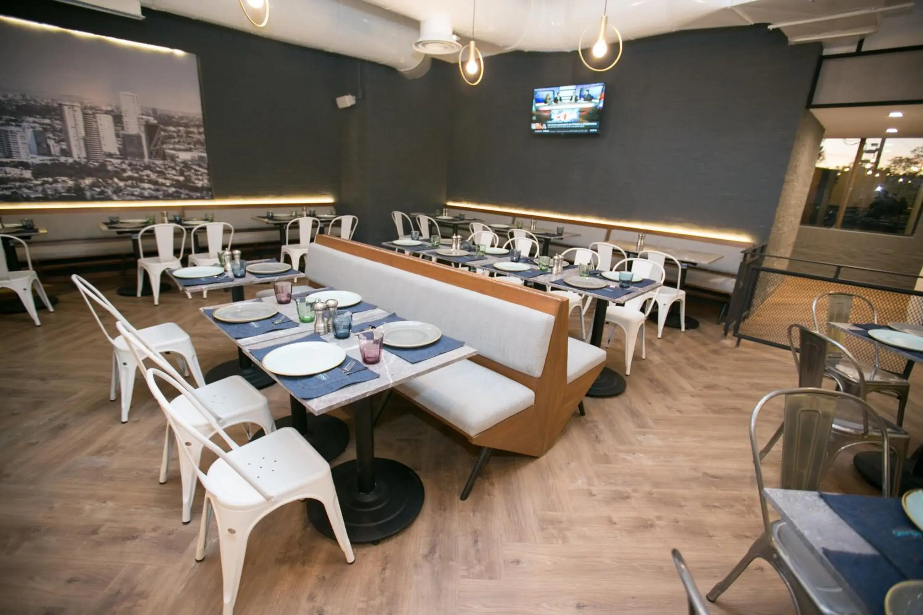Restaurant/places to eat in Presidente InterContinental Guadalajara by IHG Restaurant/places to eat in Presidente InterContinental Guadalajara by IHG