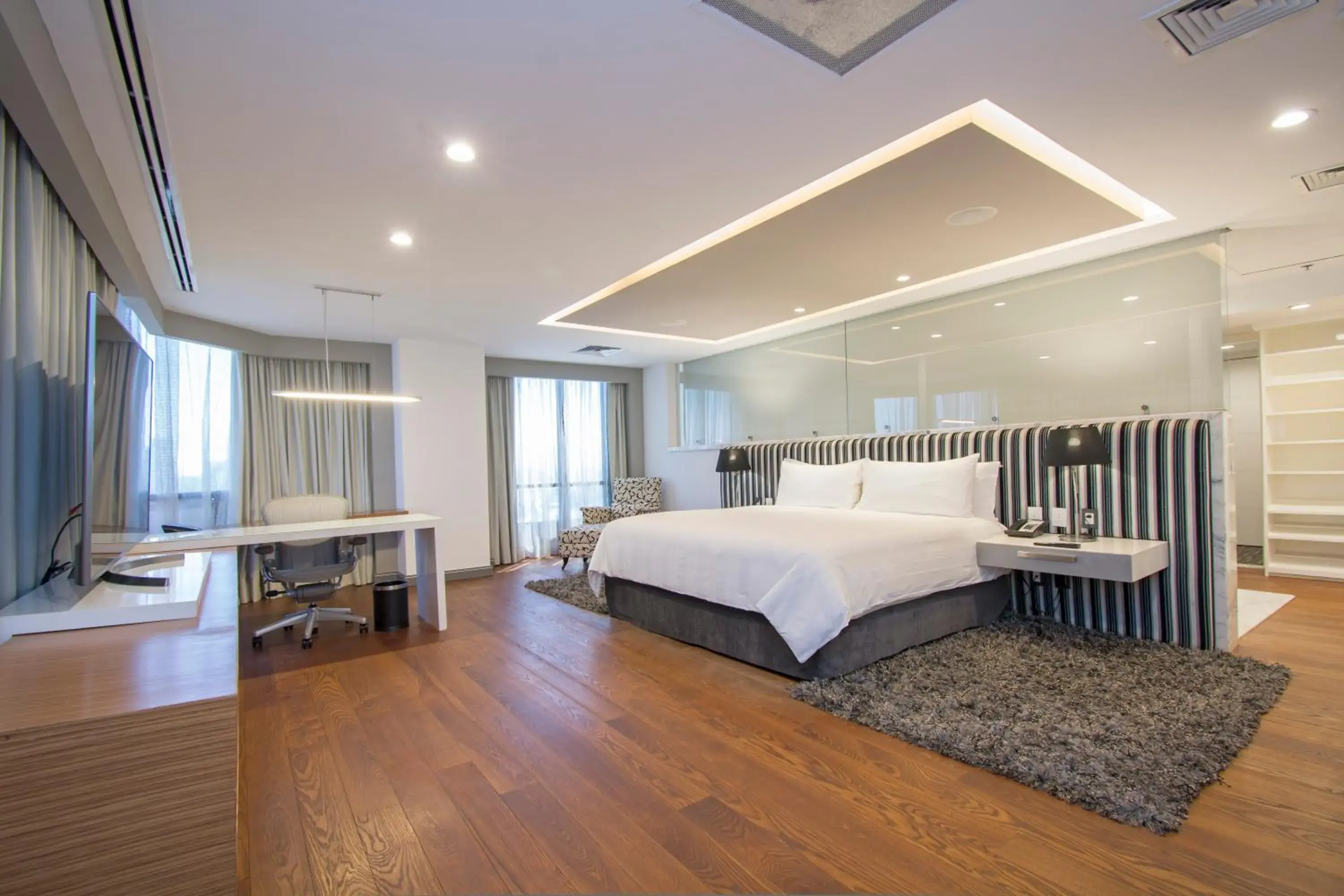 Photo of the whole room, Bed in Presidente InterContinental Guadalajara by IHG Photo of the whole room, Bed in Presidente InterContinental Guadalajara by IHG