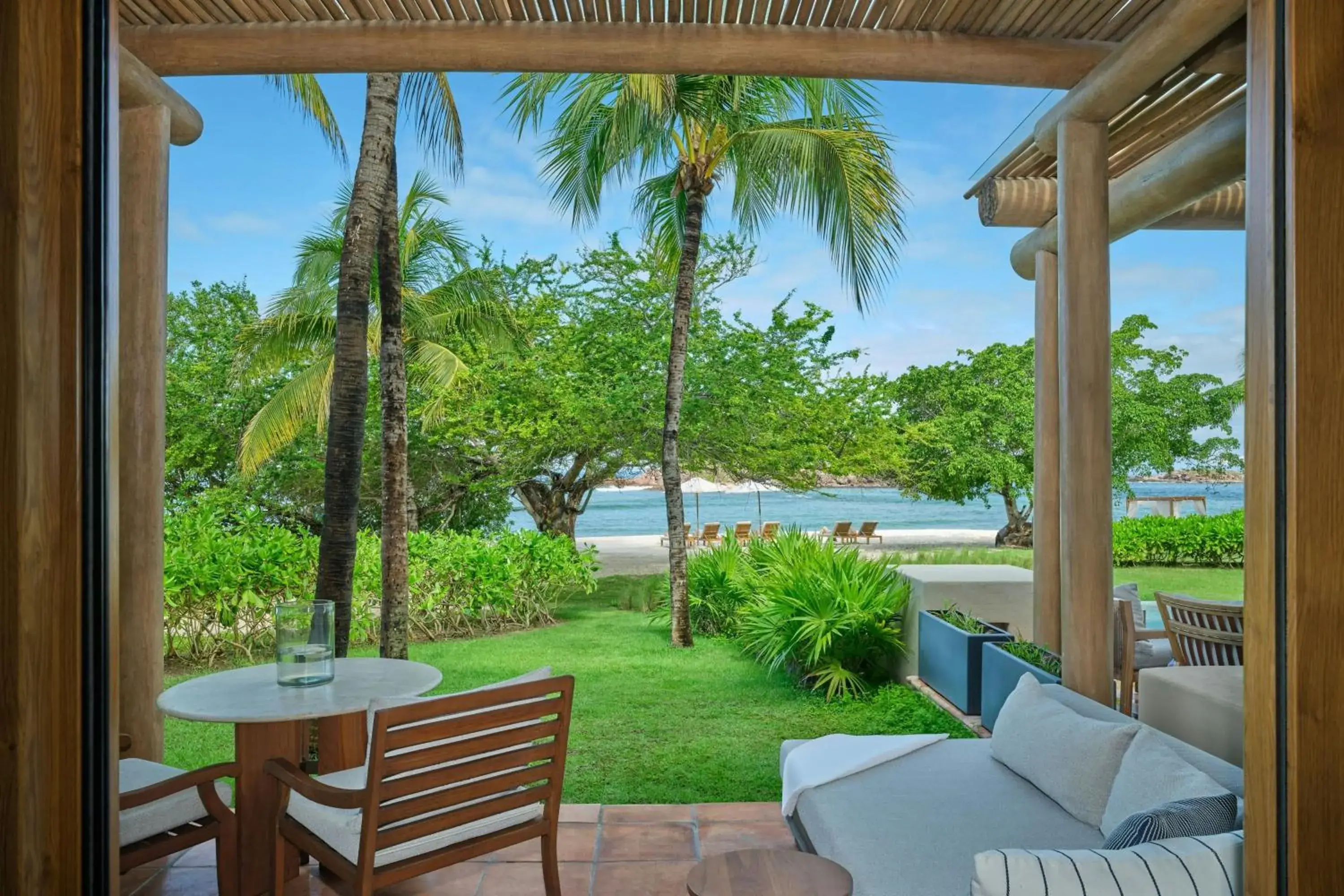 Deluxe Beachfront 2Queen, Guest room, 2 Queen, Beachfront in The St. Regis Punta Mita Resort Deluxe Beachfront 2Queen, Guest room, 2 Queen, Beachfront in The St. Regis Punta Mita Resort