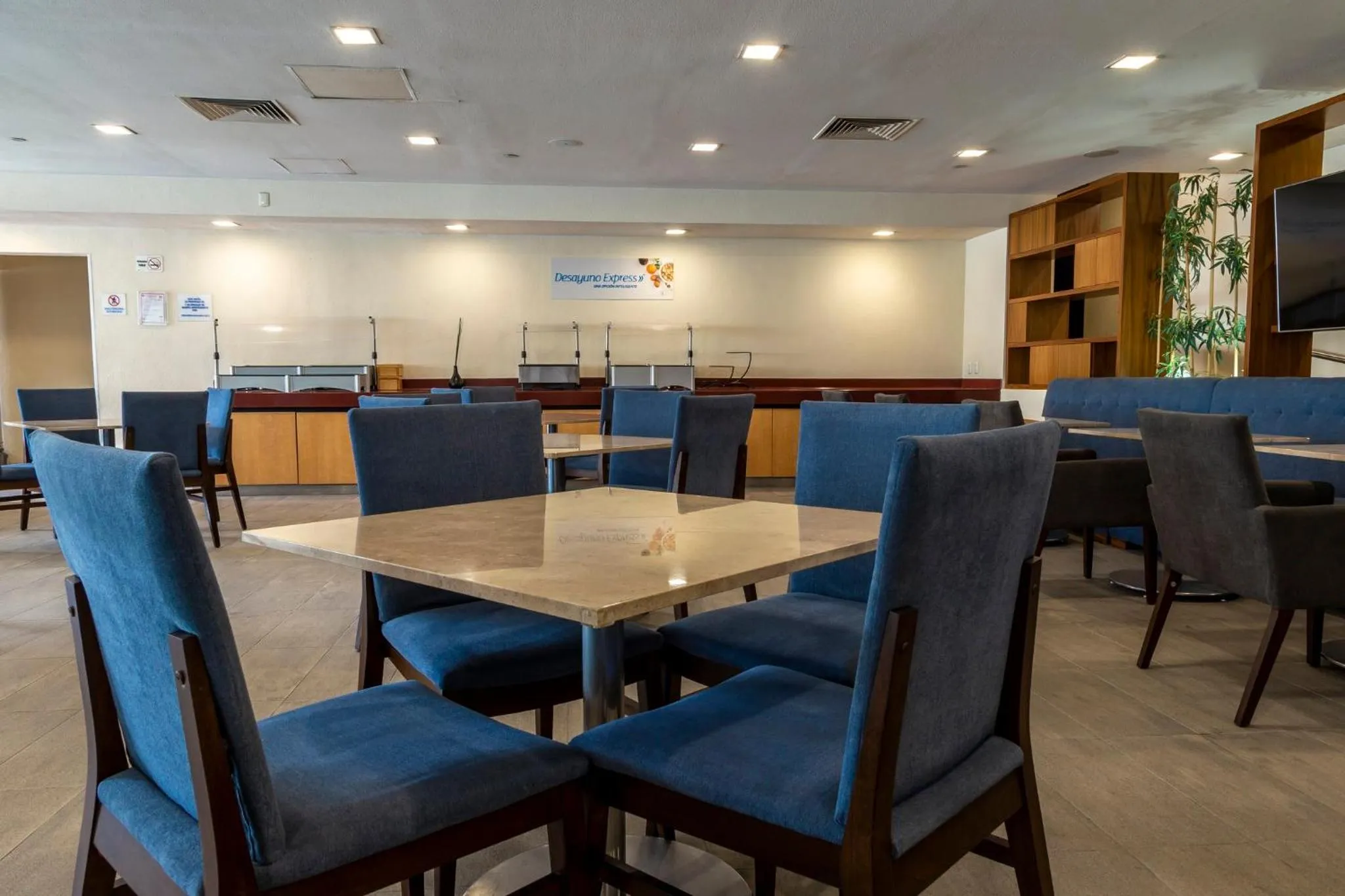 Breakfast in Holiday Inn Express Guadalajara Expo by IHG