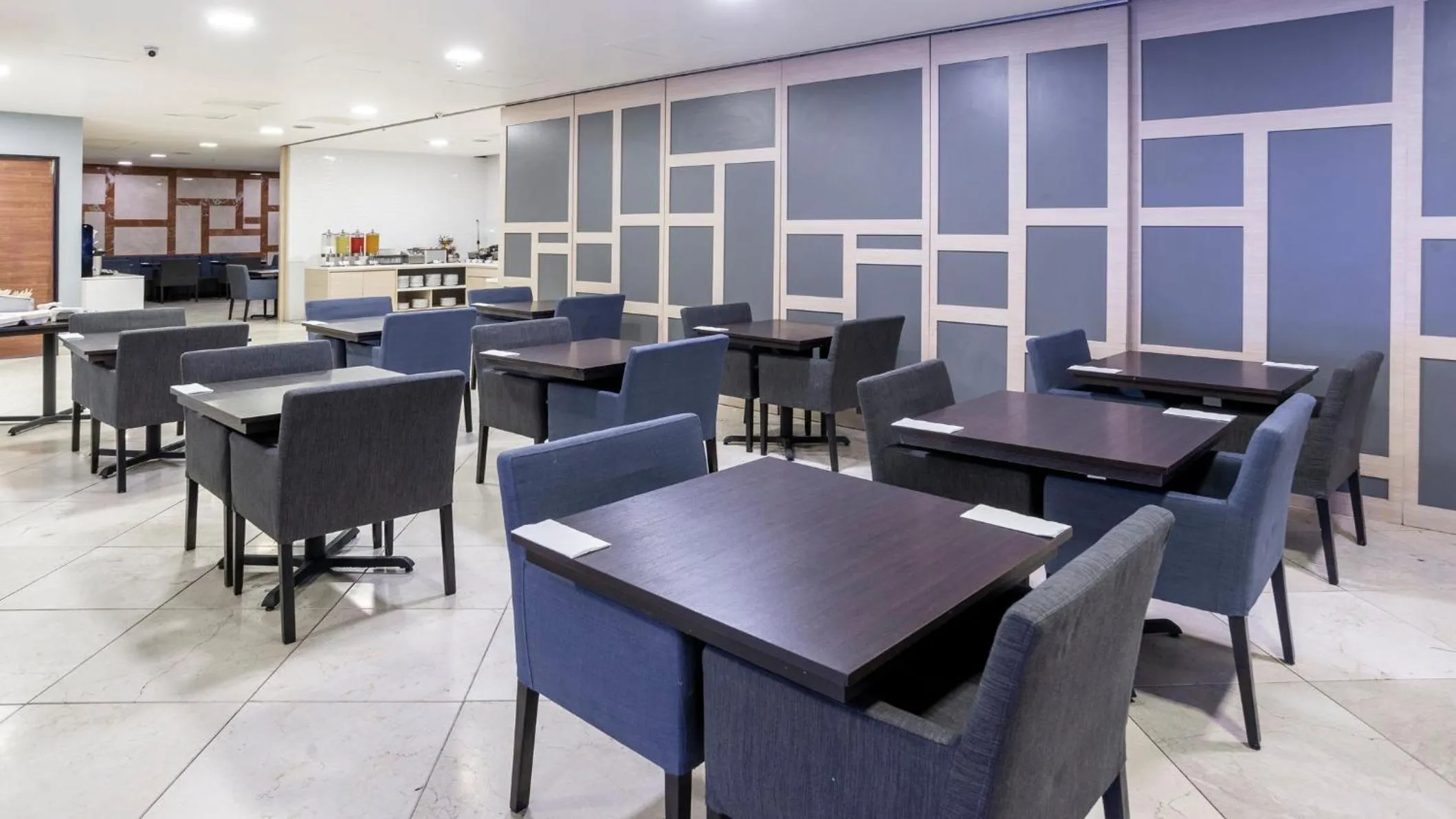 Breakfast in Holiday Inn Express Mexico Santa Fe by IHG