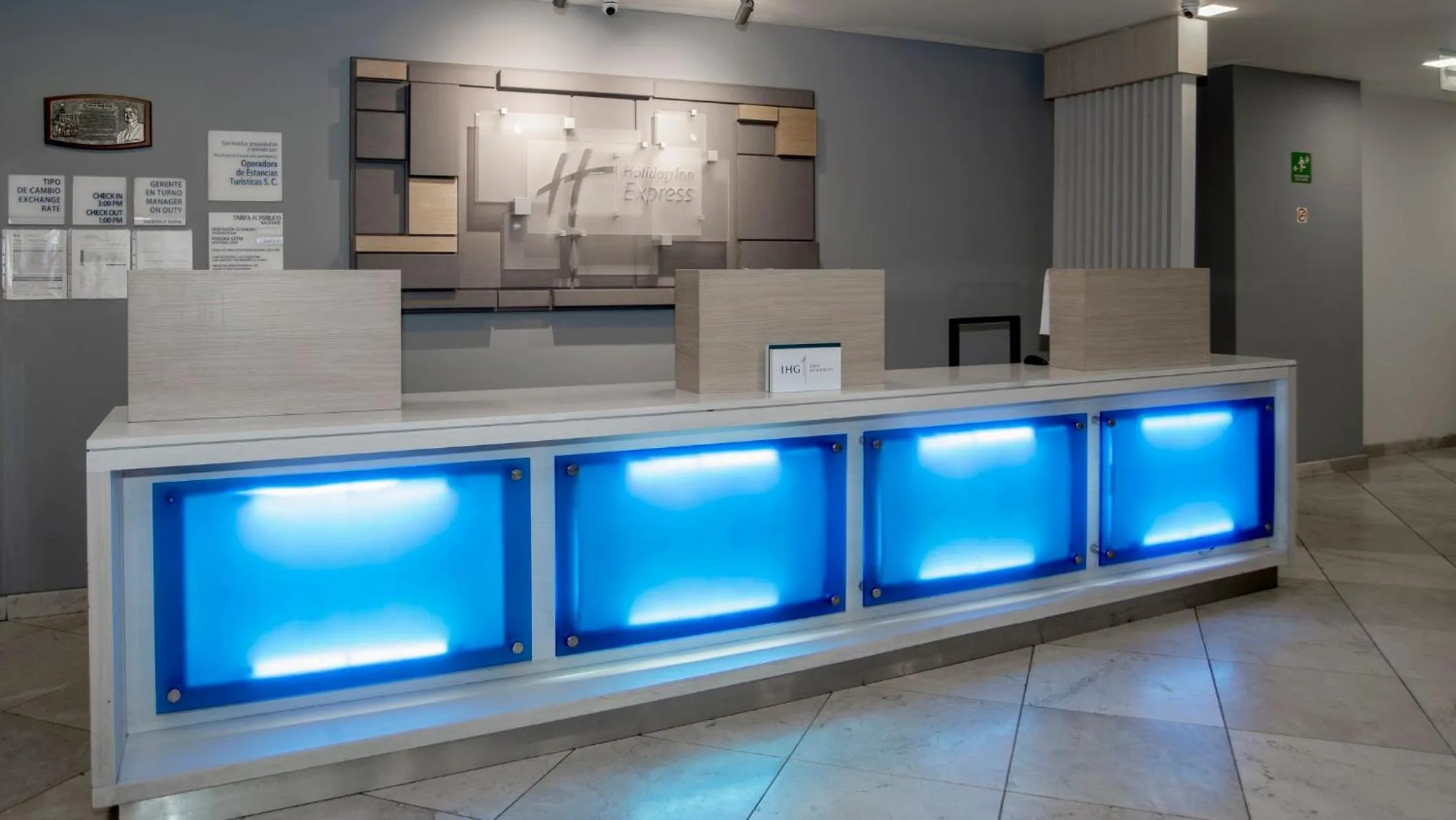 Property building in Holiday Inn Express Mexico Santa Fe by IHG