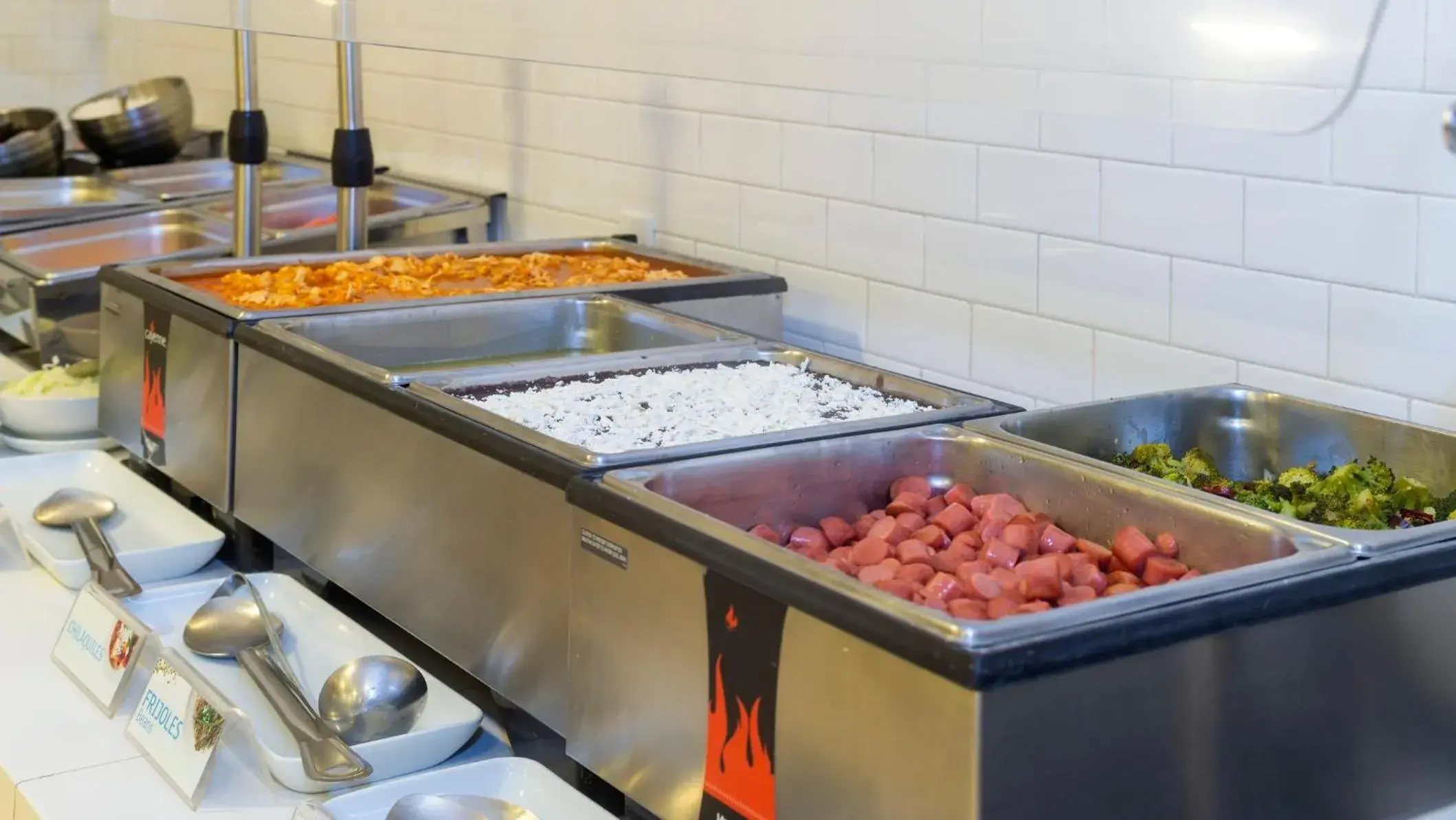 Breakfast in Holiday Inn Express Mexico Santa Fe by IHG Breakfast in Holiday Inn Express Mexico Santa Fe by IHG