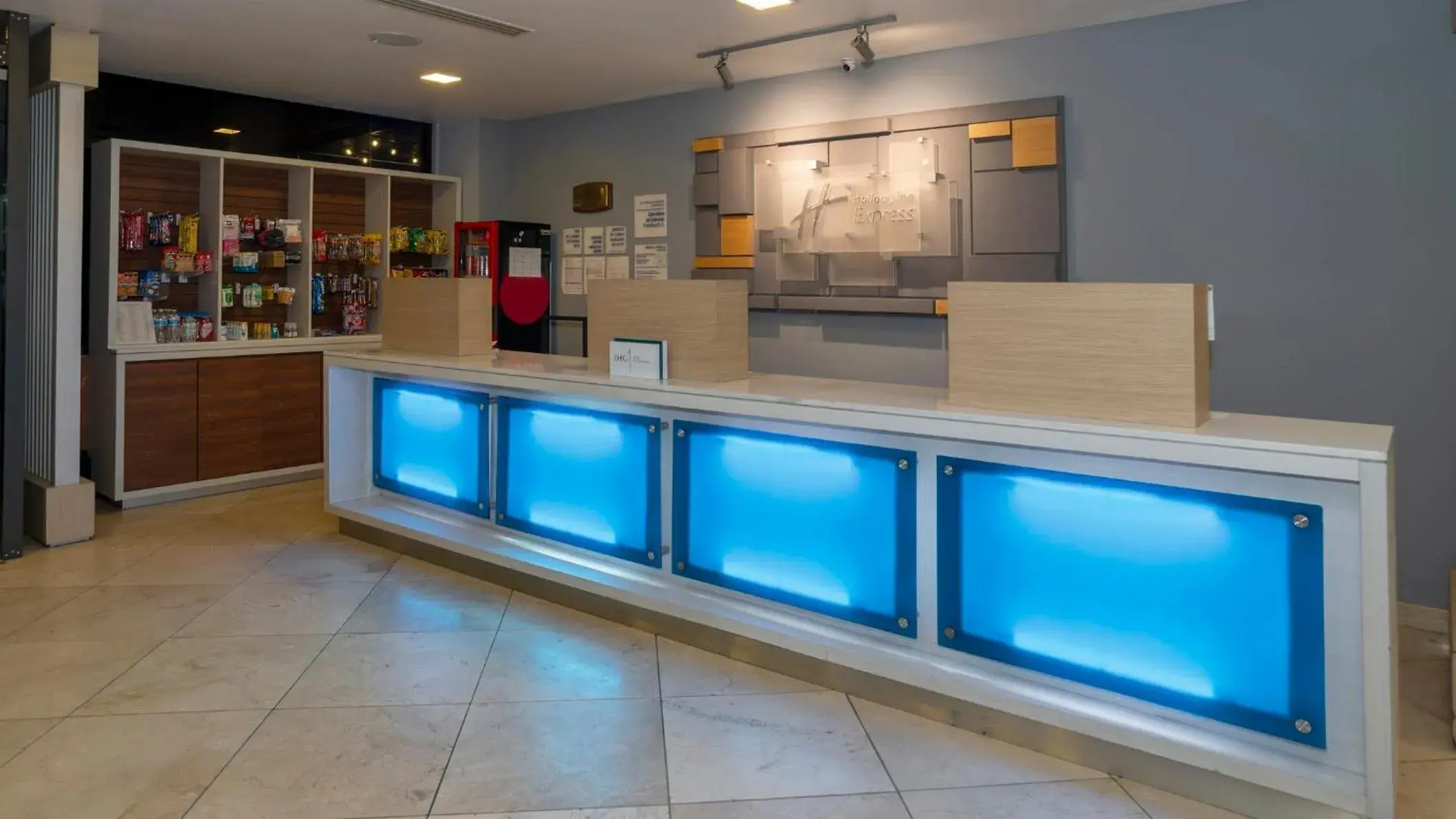 Property building in Holiday Inn Express Mexico Santa Fe by IHG Property building in Holiday Inn Express Mexico Santa Fe by IHG