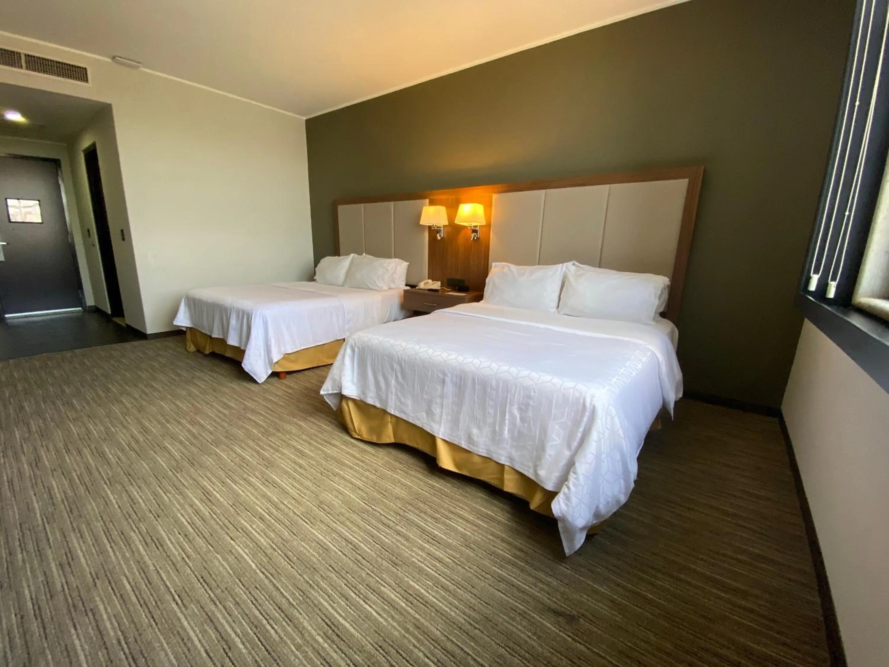 Bed in Holiday Inn Express Mexico Santa Fe by IHG