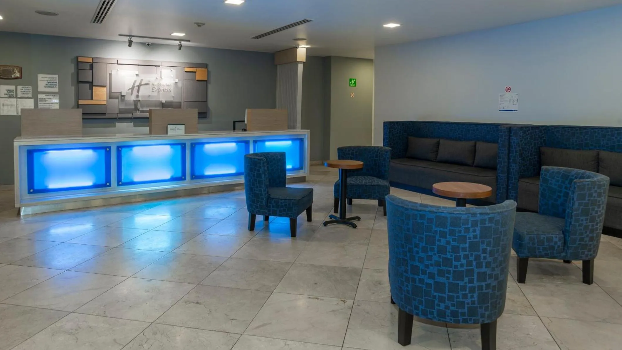 Property building in Holiday Inn Express Mexico Santa Fe by IHG