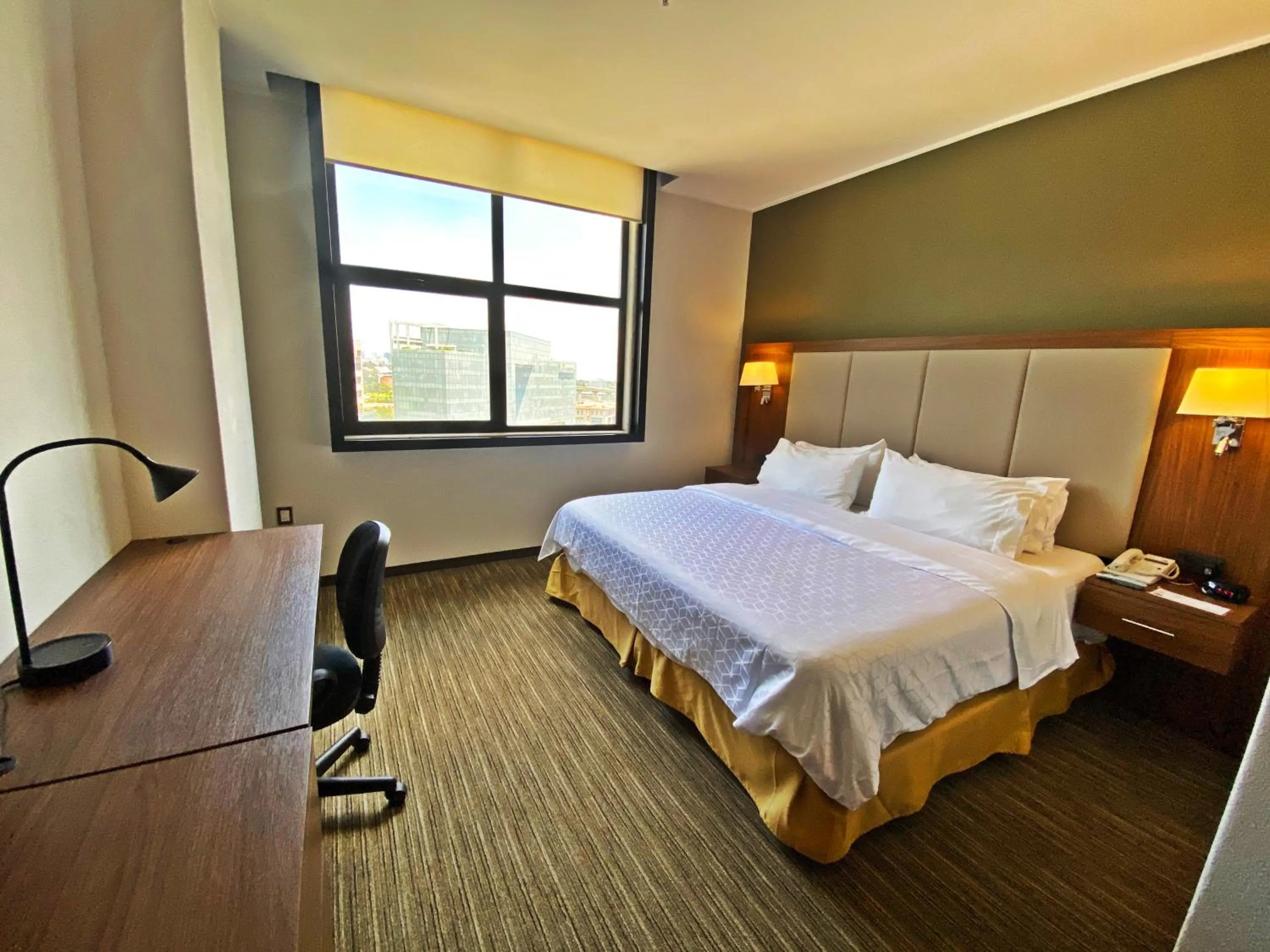 Bed in Holiday Inn Express Mexico Santa Fe by IHG