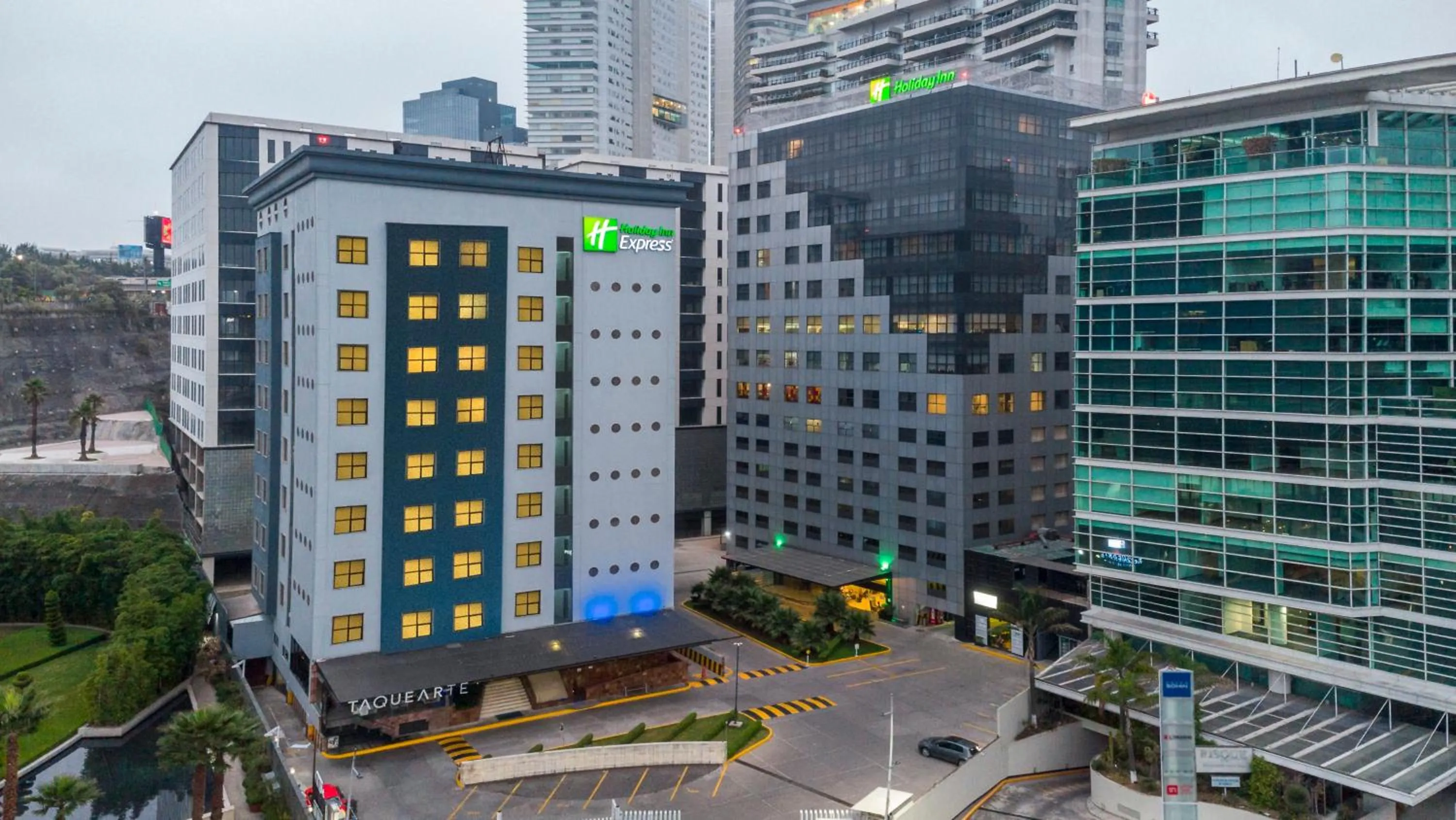 Property building in Holiday Inn Express Mexico Santa Fe by IHG