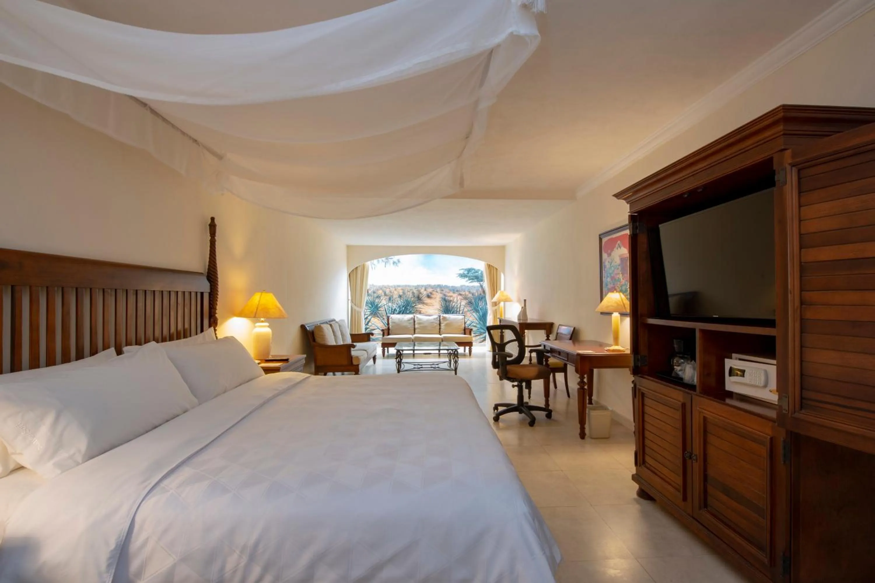 Bedroom, Bed in Holiday Inn Merida by IHG