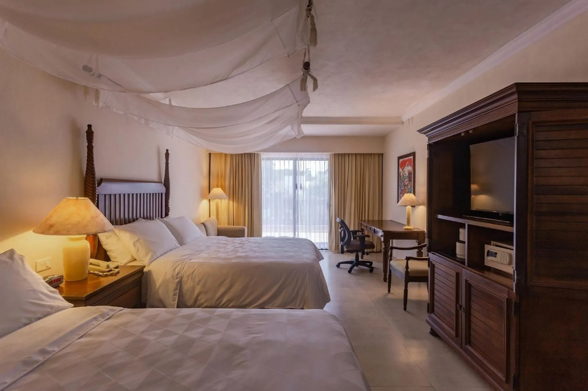 Bedroom, Bed in Holiday Inn Merida by IHG