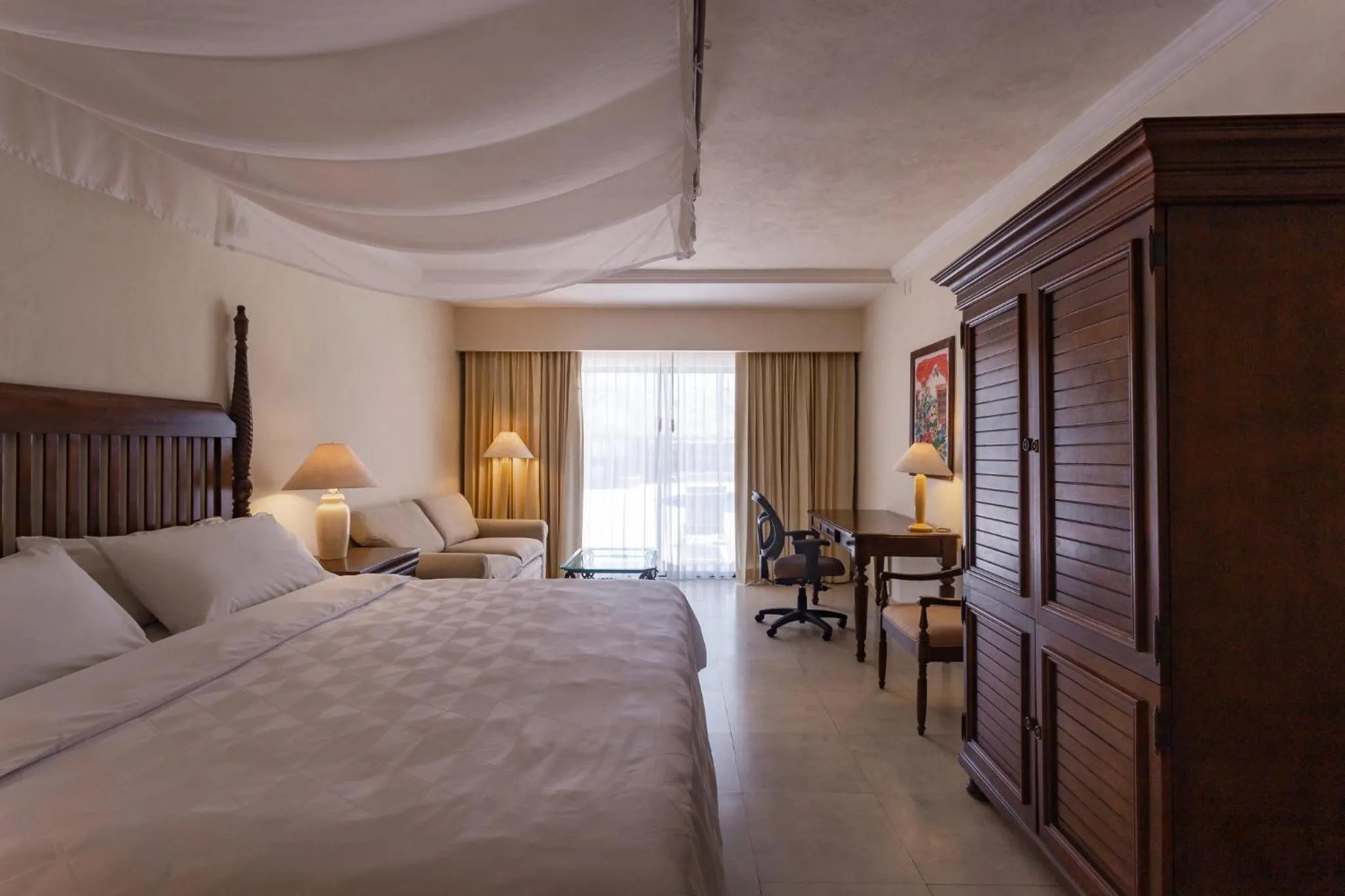 Bedroom, Bed in Holiday Inn Merida by IHG