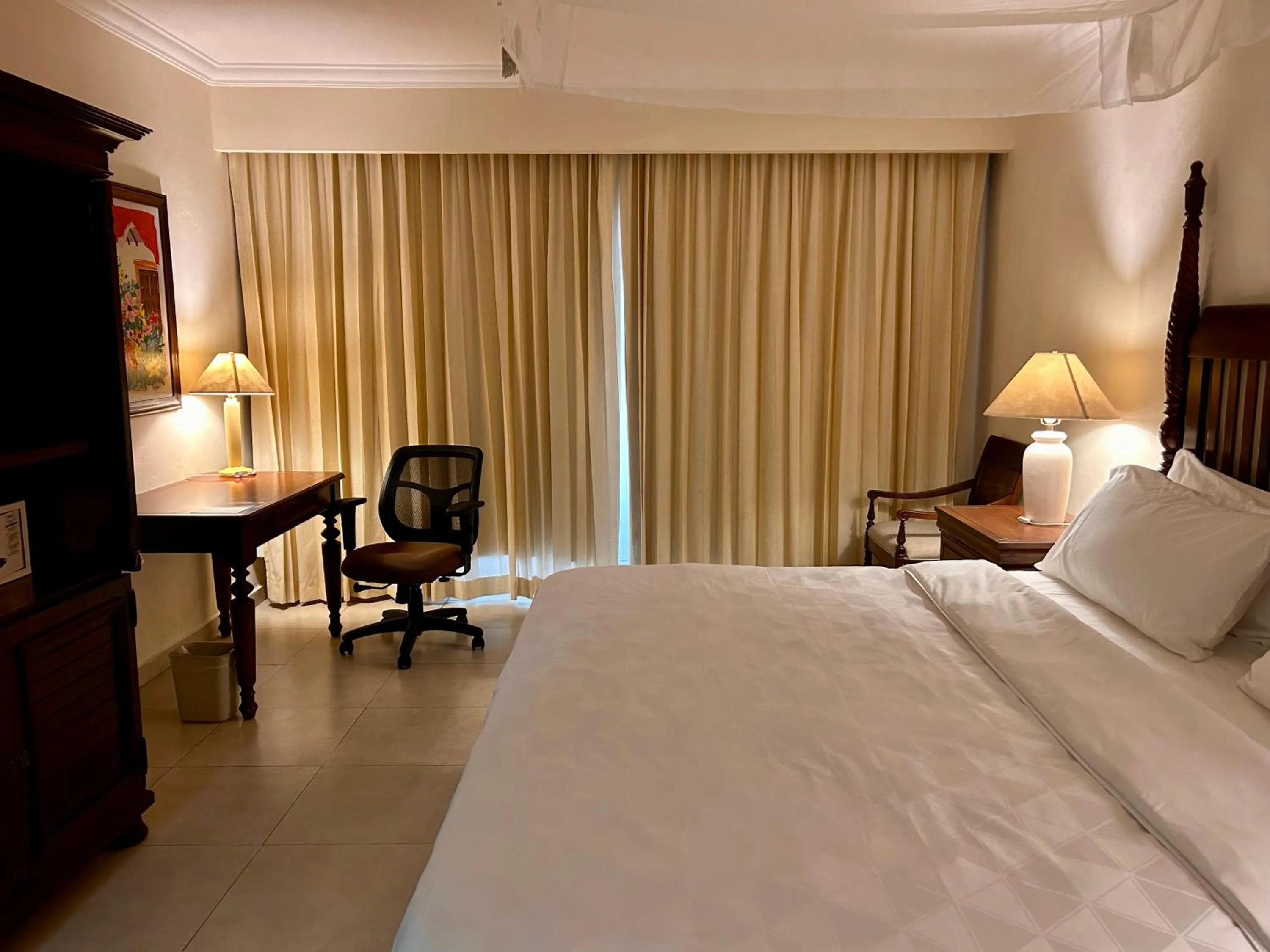 View (from property/room), Bed in Holiday Inn Merida by IHG