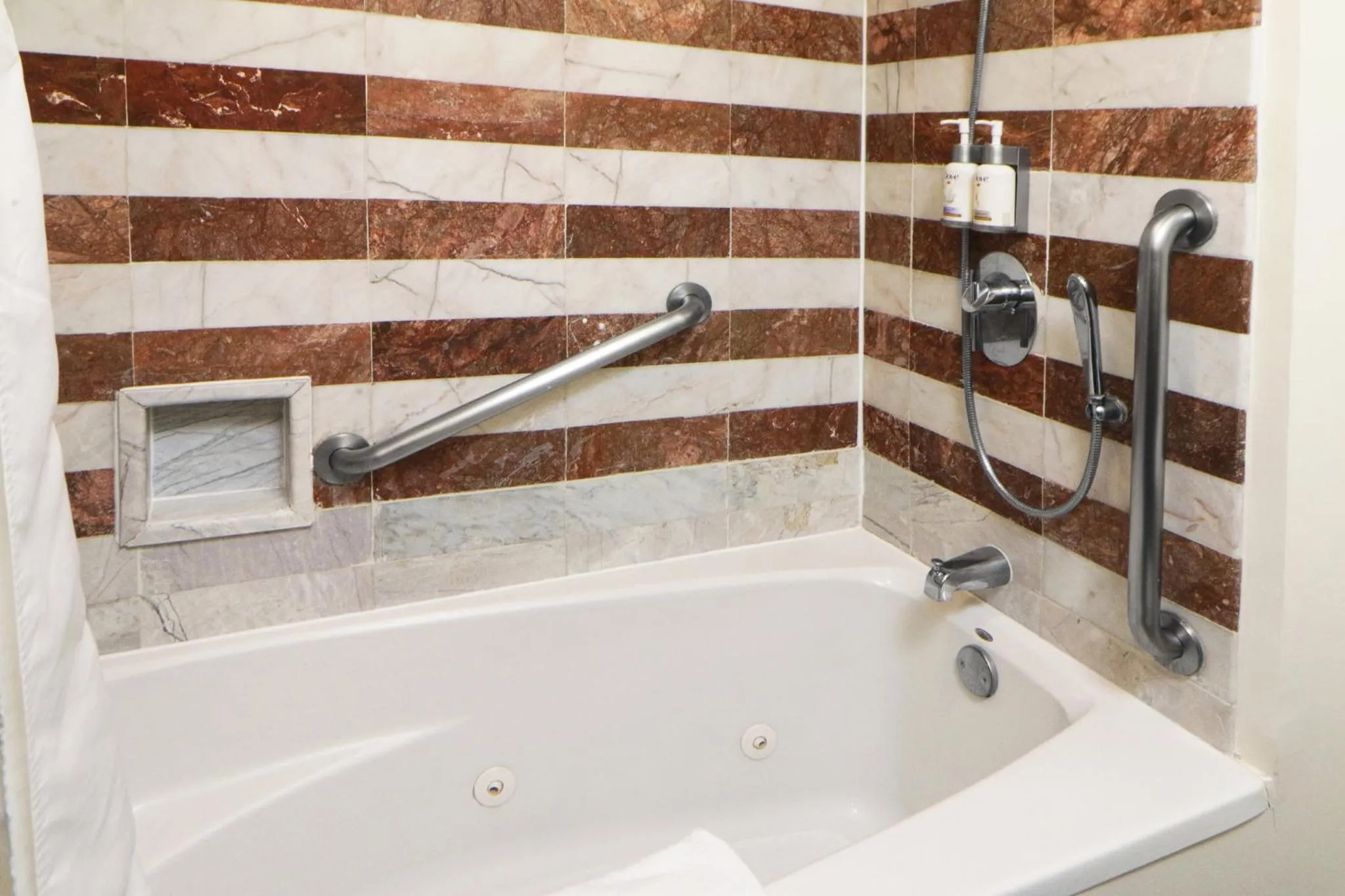 Photo of the whole room in Holiday Inn Monterrey-Parque Fundidora by IHG