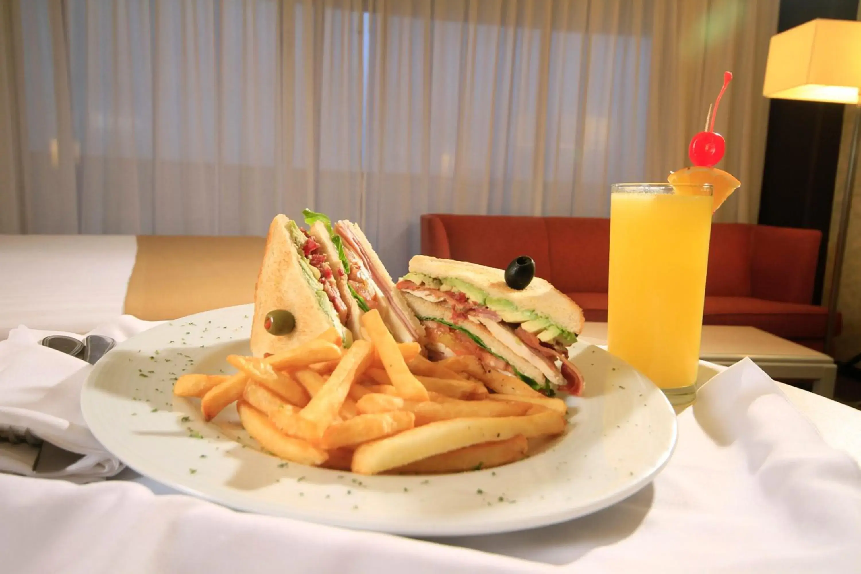 Photo of the whole room in Holiday Inn Monterrey-Parque Fundidora by IHG Photo of the whole room in Holiday Inn Monterrey-Parque Fundidora by IHG