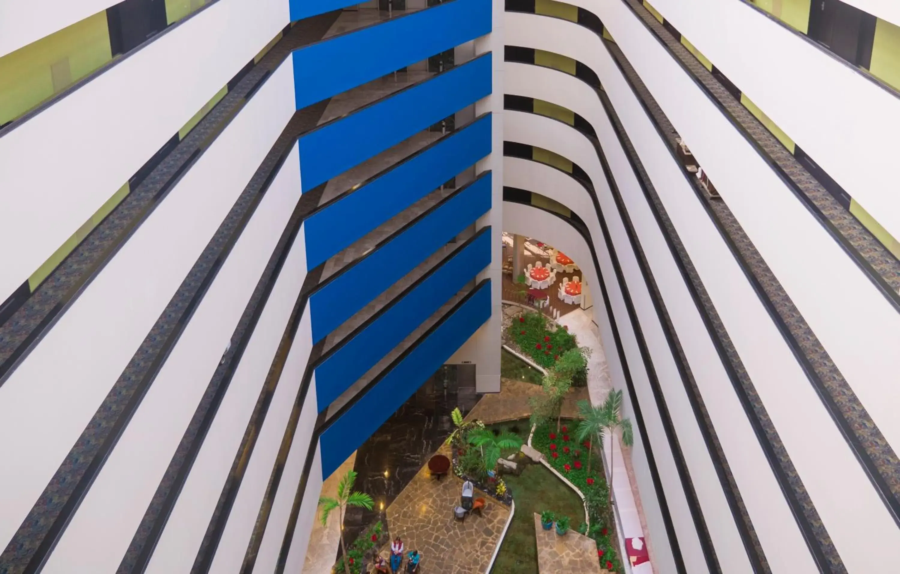 Property building in Holiday Inn Monterrey-Parque Fundidora by IHG Property building in Holiday Inn Monterrey-Parque Fundidora by IHG