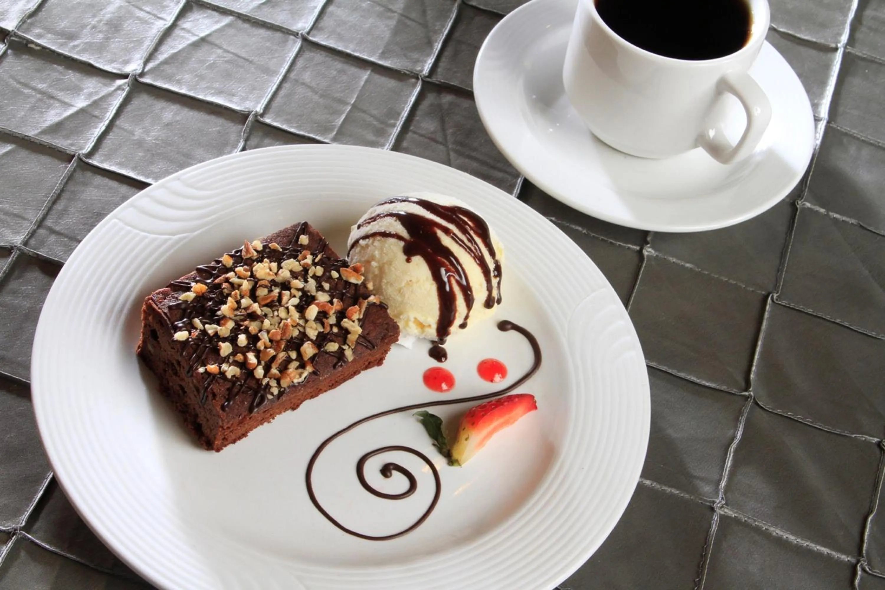 Restaurant/places to eat in Holiday Inn Monterrey-Parque Fundidora by IHG