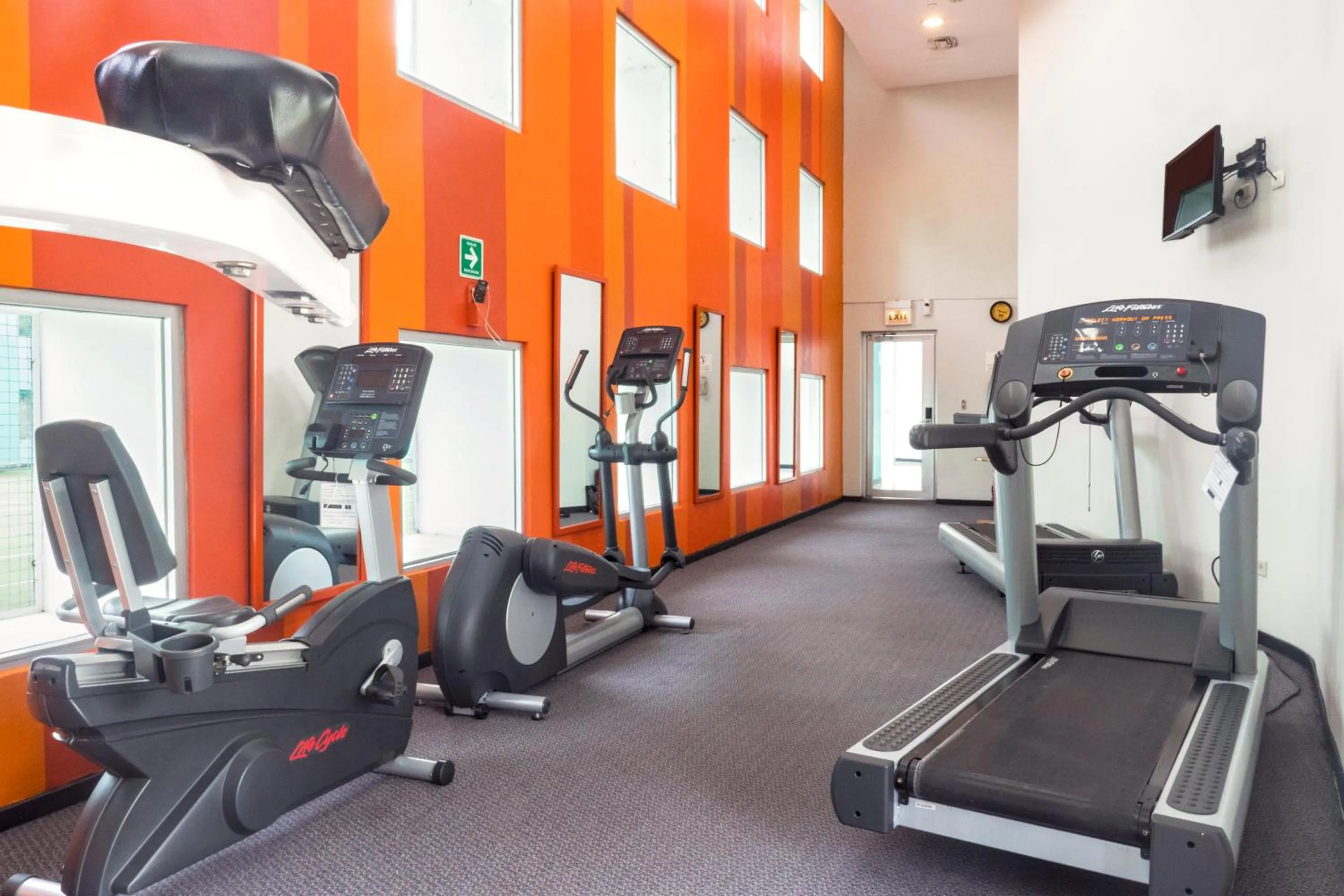 Spa and wellness centre/facilities in Holiday Inn Monterrey-Parque Fundidora by IHG