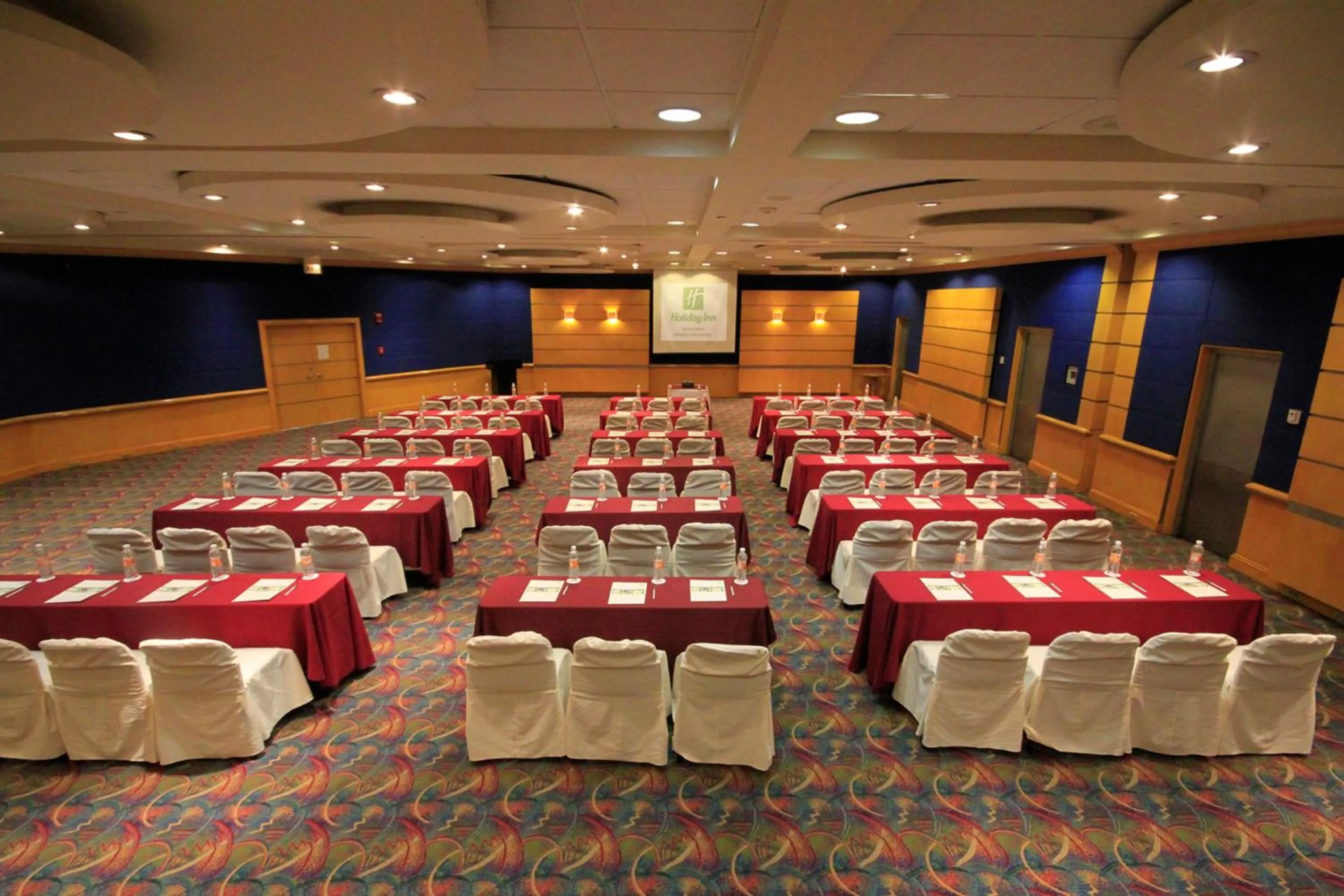 Meeting/conference room in Holiday Inn Monterrey-Parque Fundidora by IHG