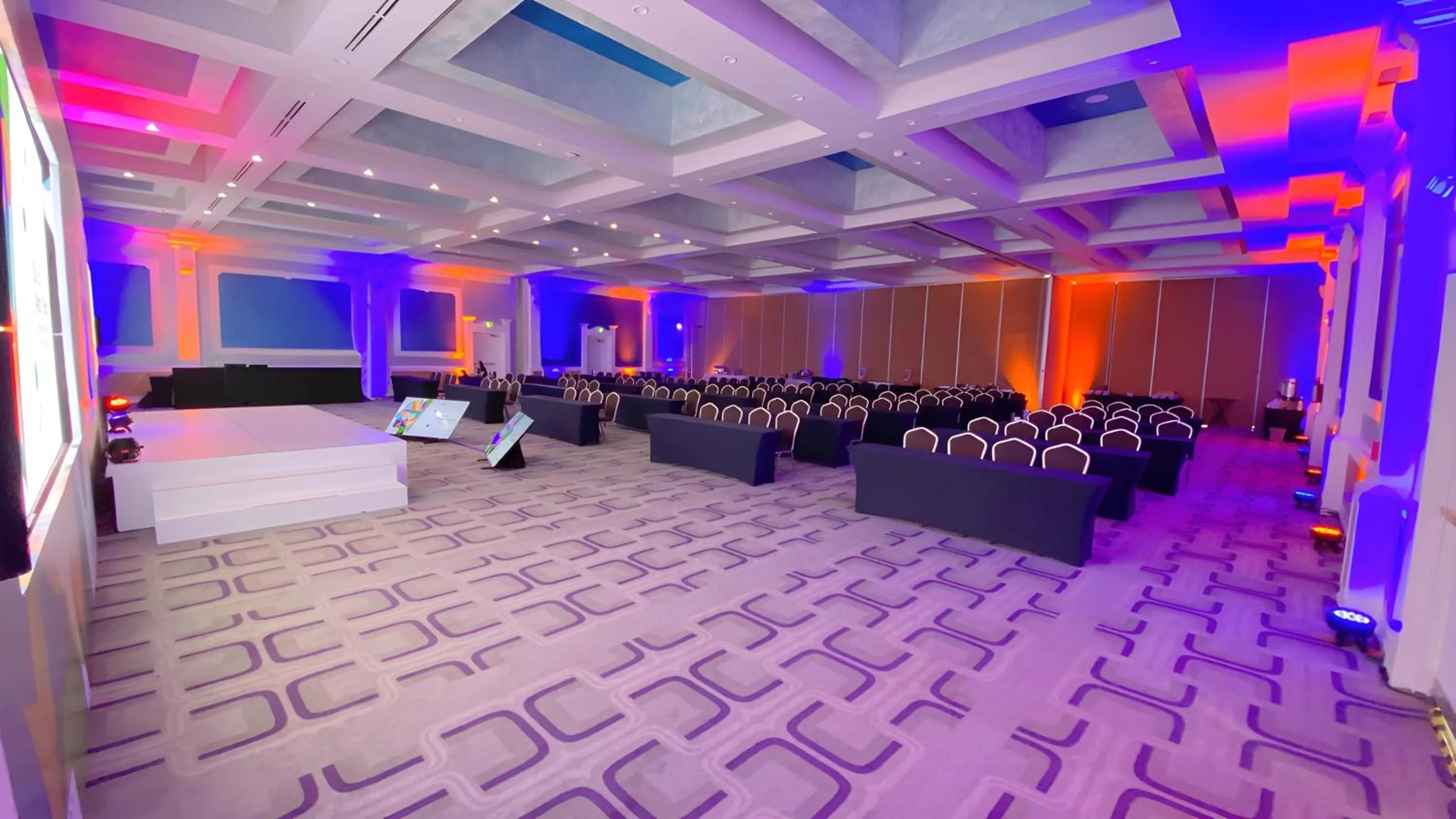 Meeting/conference room in Holiday Inn Cuernavaca by IHG