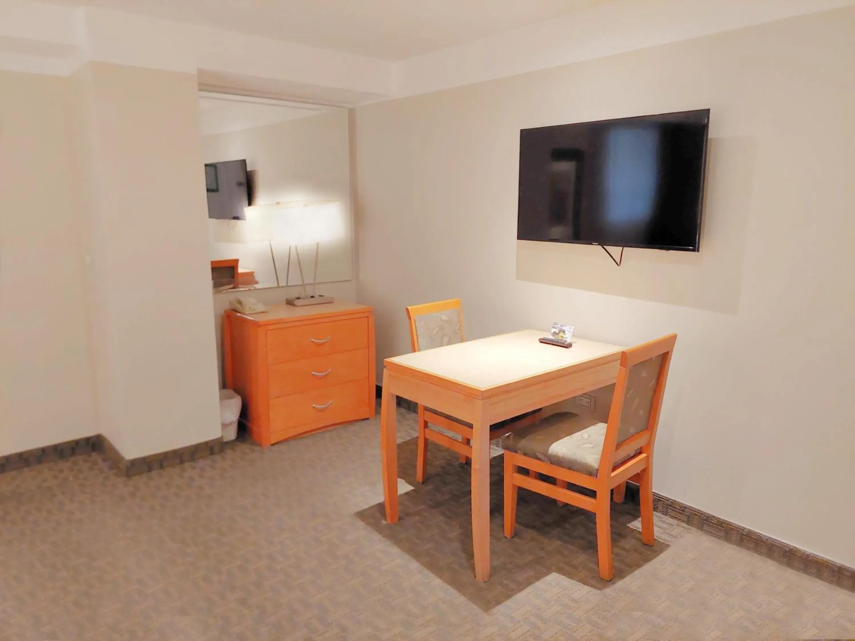 Premium King Room in Holiday Inn Cuernavaca by IHG Premium King Room in Holiday Inn Cuernavaca by IHG