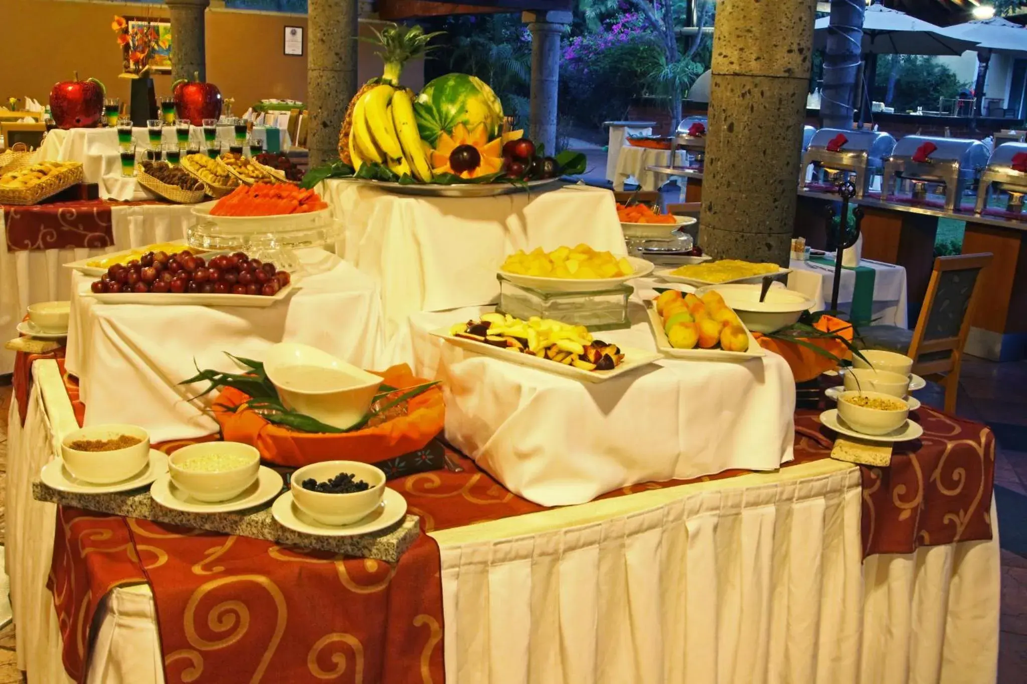 Restaurant/places to eat in Holiday Inn Cuernavaca by IHG Restaurant/places to eat in Holiday Inn Cuernavaca by IHG