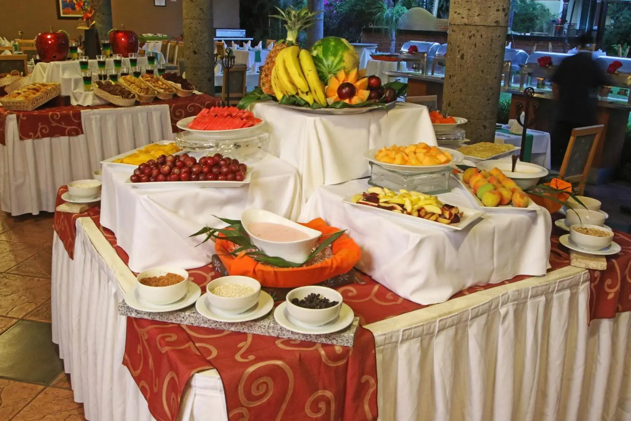 Restaurant/places to eat in Holiday Inn Cuernavaca by IHG Restaurant/places to eat in Holiday Inn Cuernavaca by IHG