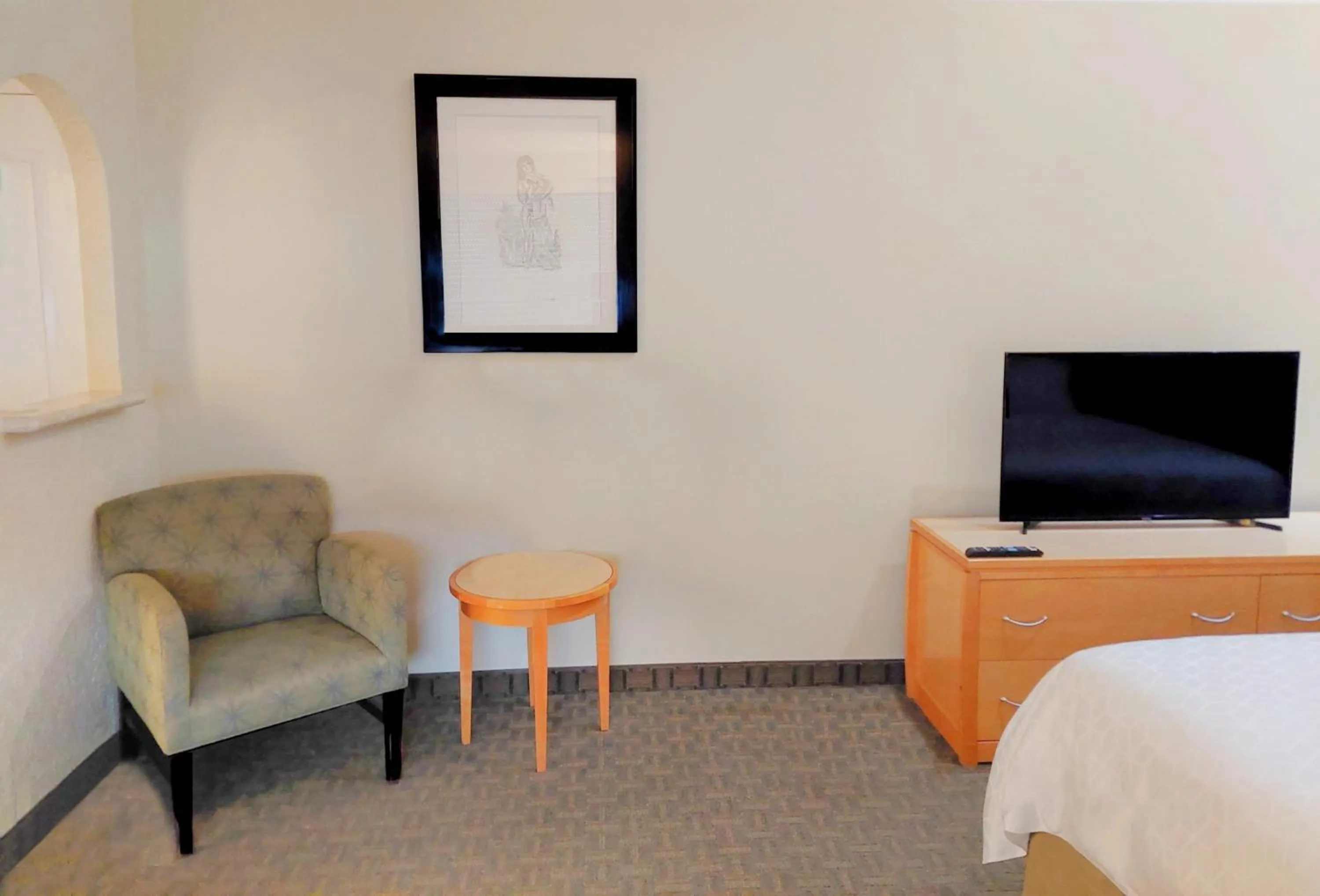 Photo of the whole room, Bed in Holiday Inn Cuernavaca by IHG