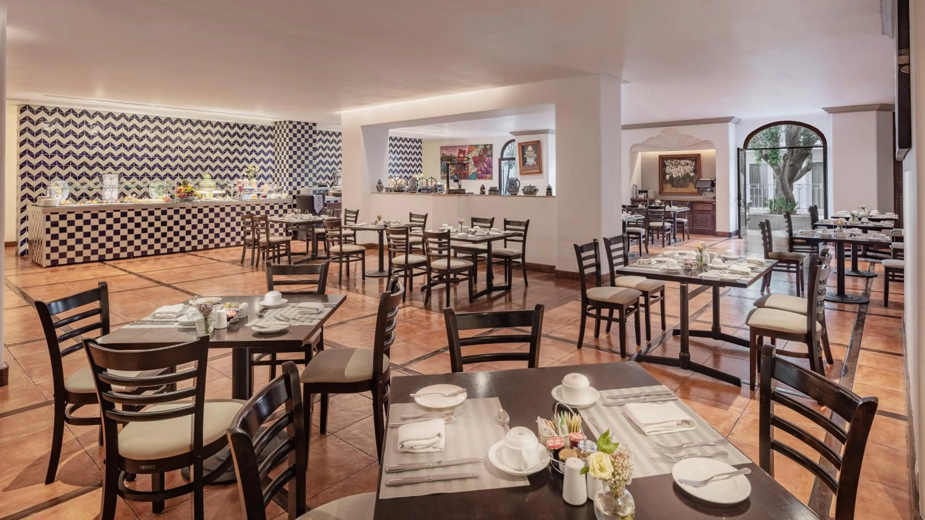 Restaurant/places to eat in Presidente InterContinental Puebla by IHG