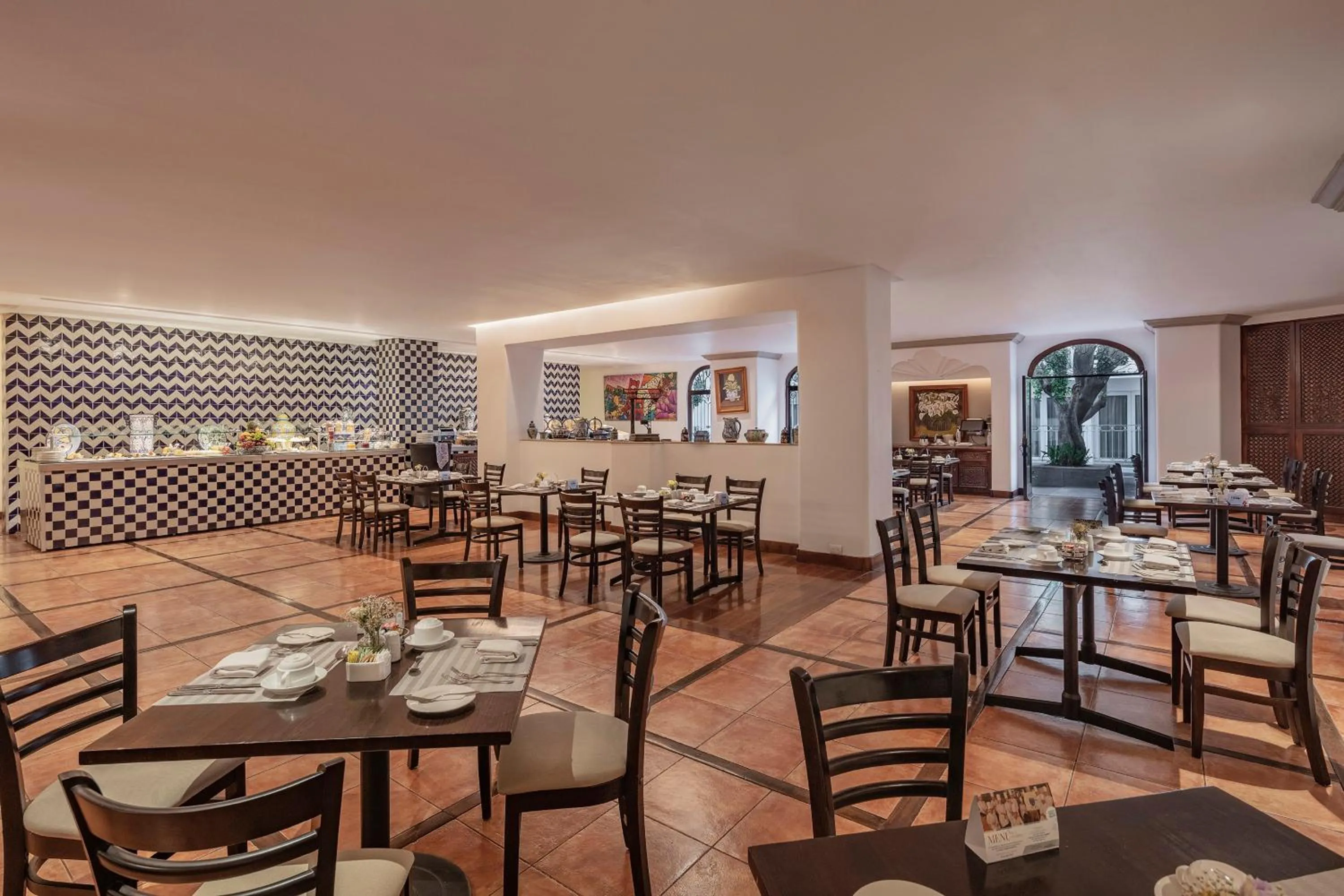 Restaurant/places to eat in Presidente InterContinental Puebla by IHG