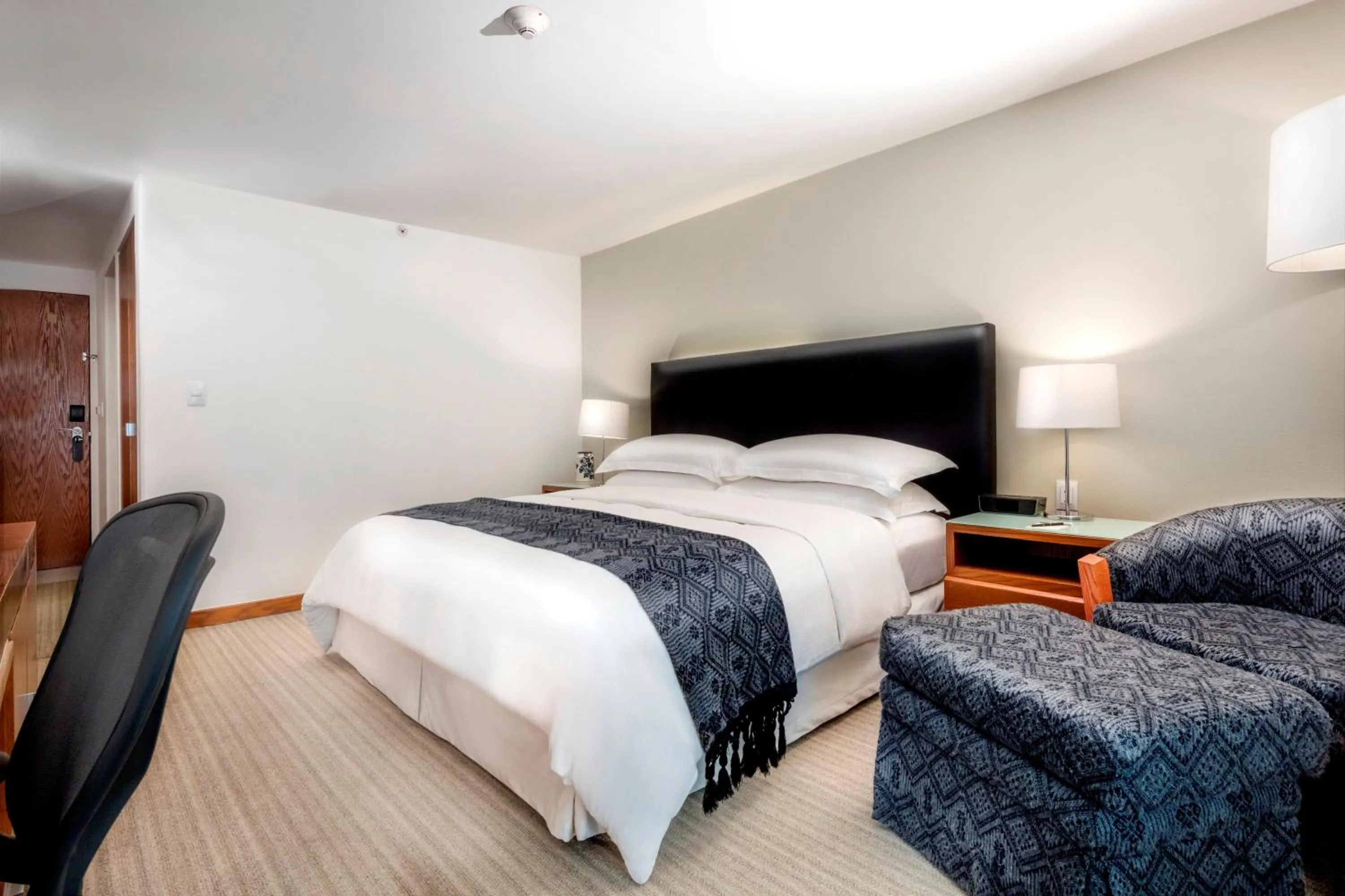 Photo of the whole room, Bed in Presidente InterContinental Puebla by IHG