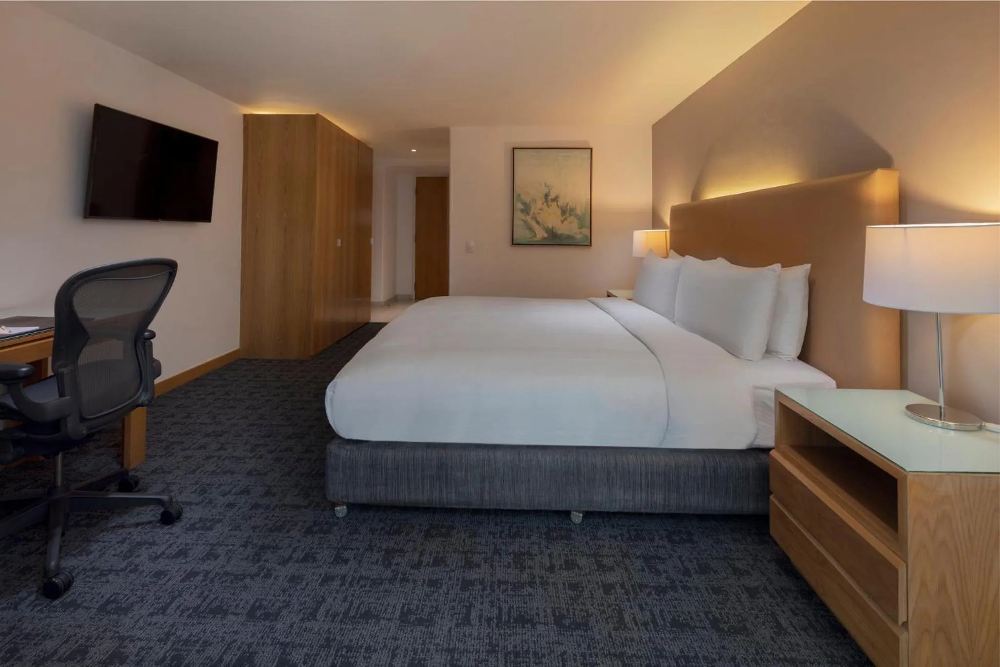 Photo of the whole room, Bed in Presidente InterContinental Puebla by IHG