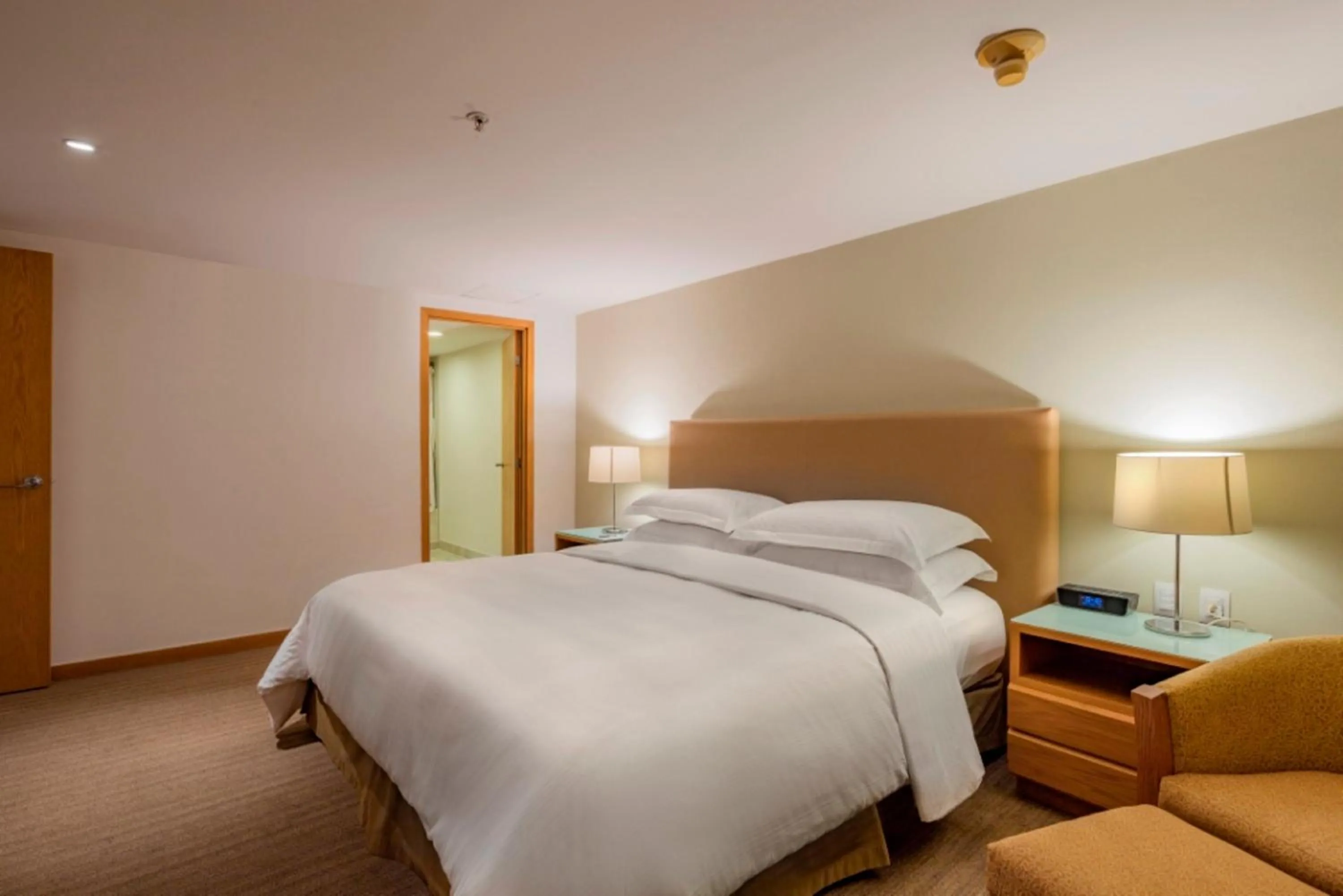 Bed in Presidente InterContinental Puebla by IHG