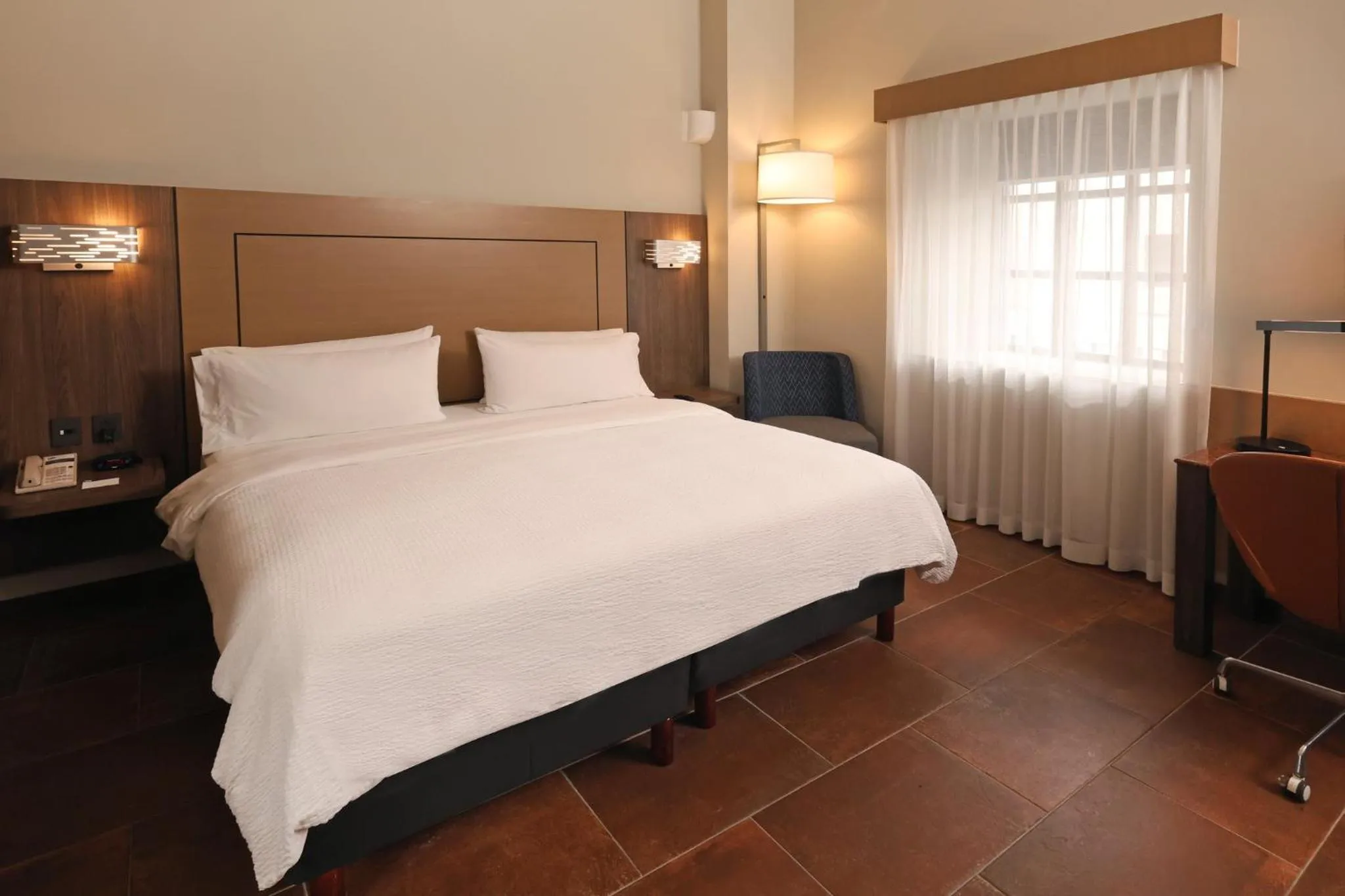 Photo of the whole room, Bed in Holiday Inn Express Veracruz Centro Historico by IHG