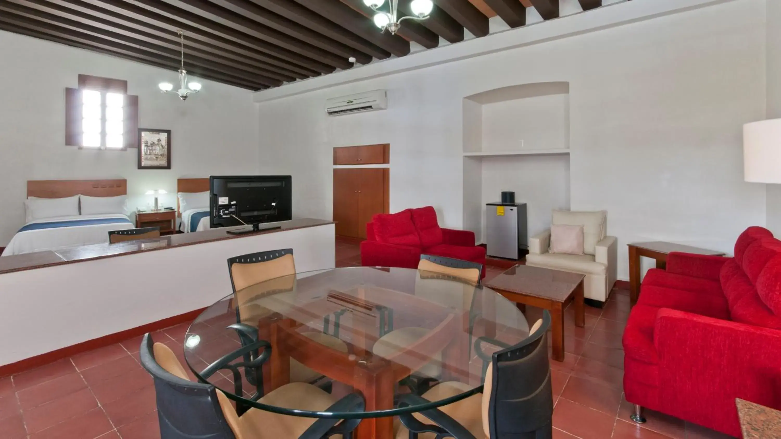 Photo of the whole room in Holiday Inn Express Veracruz Centro Historico by IHG Photo of the whole room in Holiday Inn Express Veracruz Centro Historico by IHG