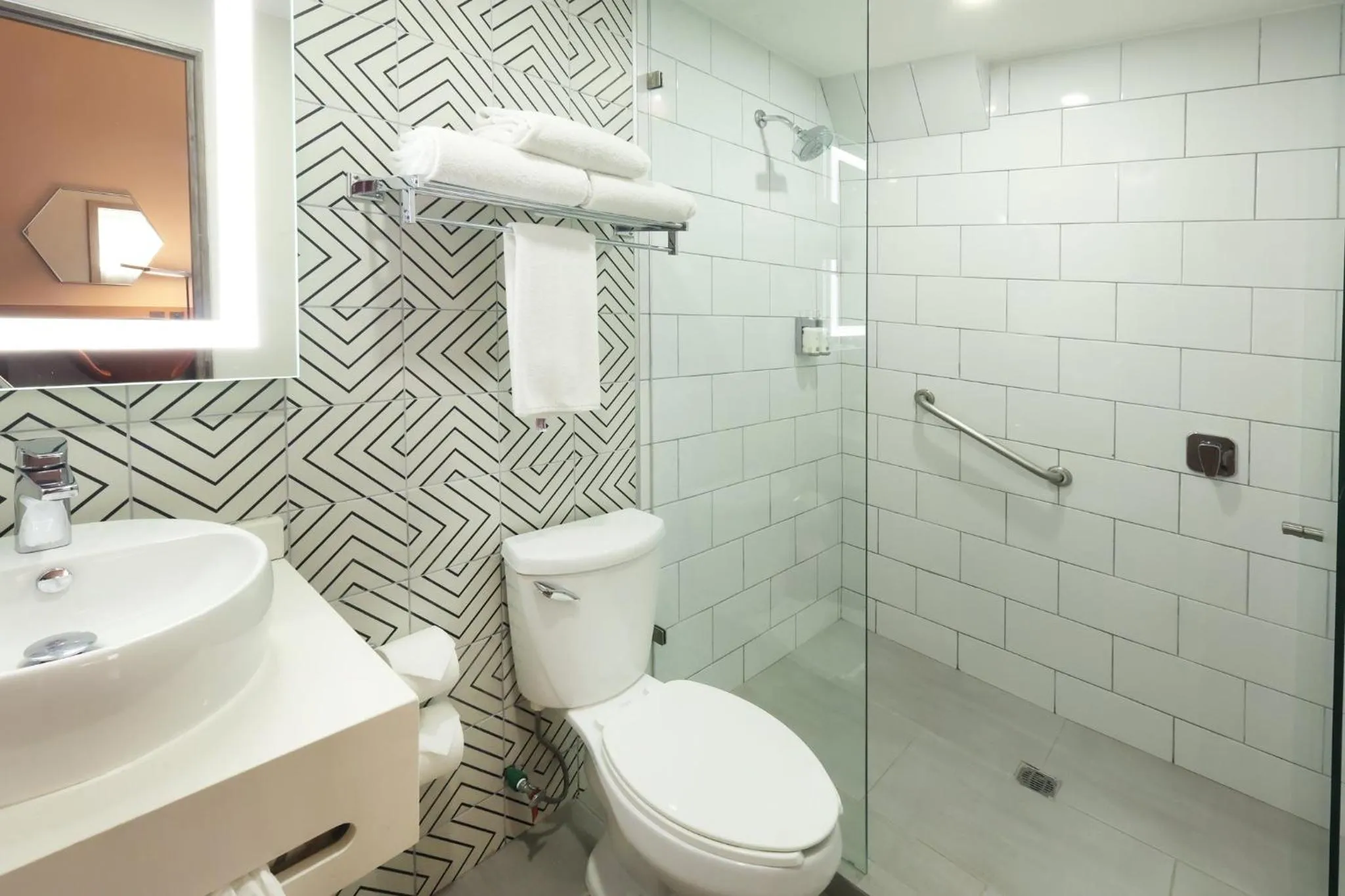 Photo of the whole room in Holiday Inn Express Veracruz Centro Historico by IHG