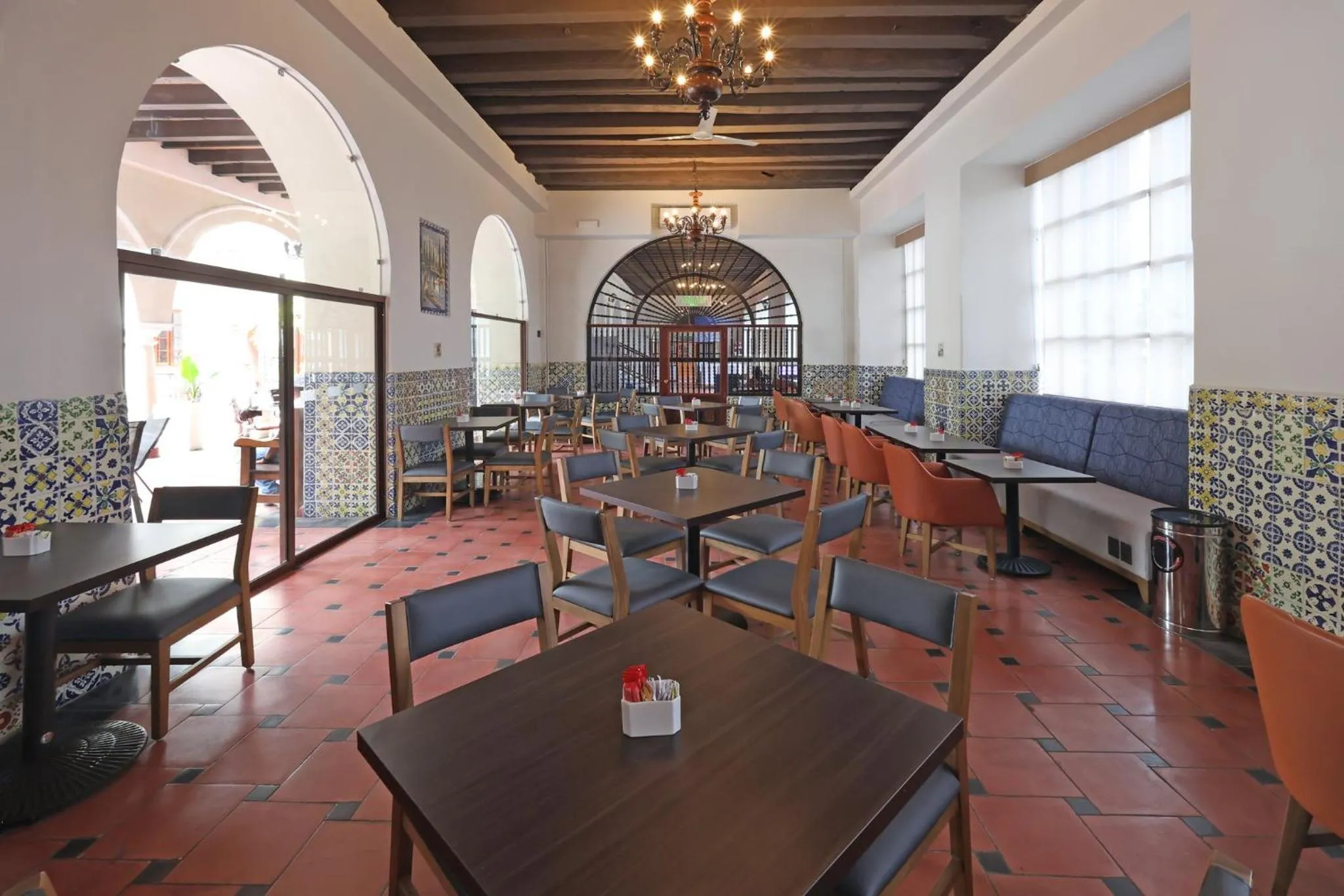 Breakfast in Holiday Inn Express Veracruz Centro Historico by IHG