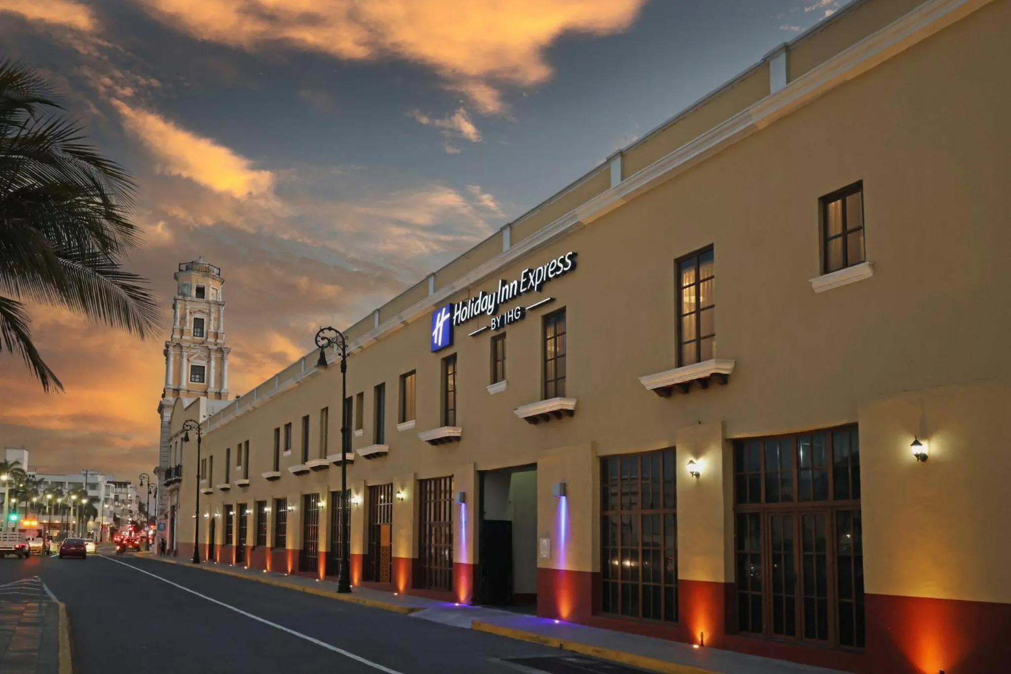 Property building in Holiday Inn Express Veracruz Centro Historico by IHG