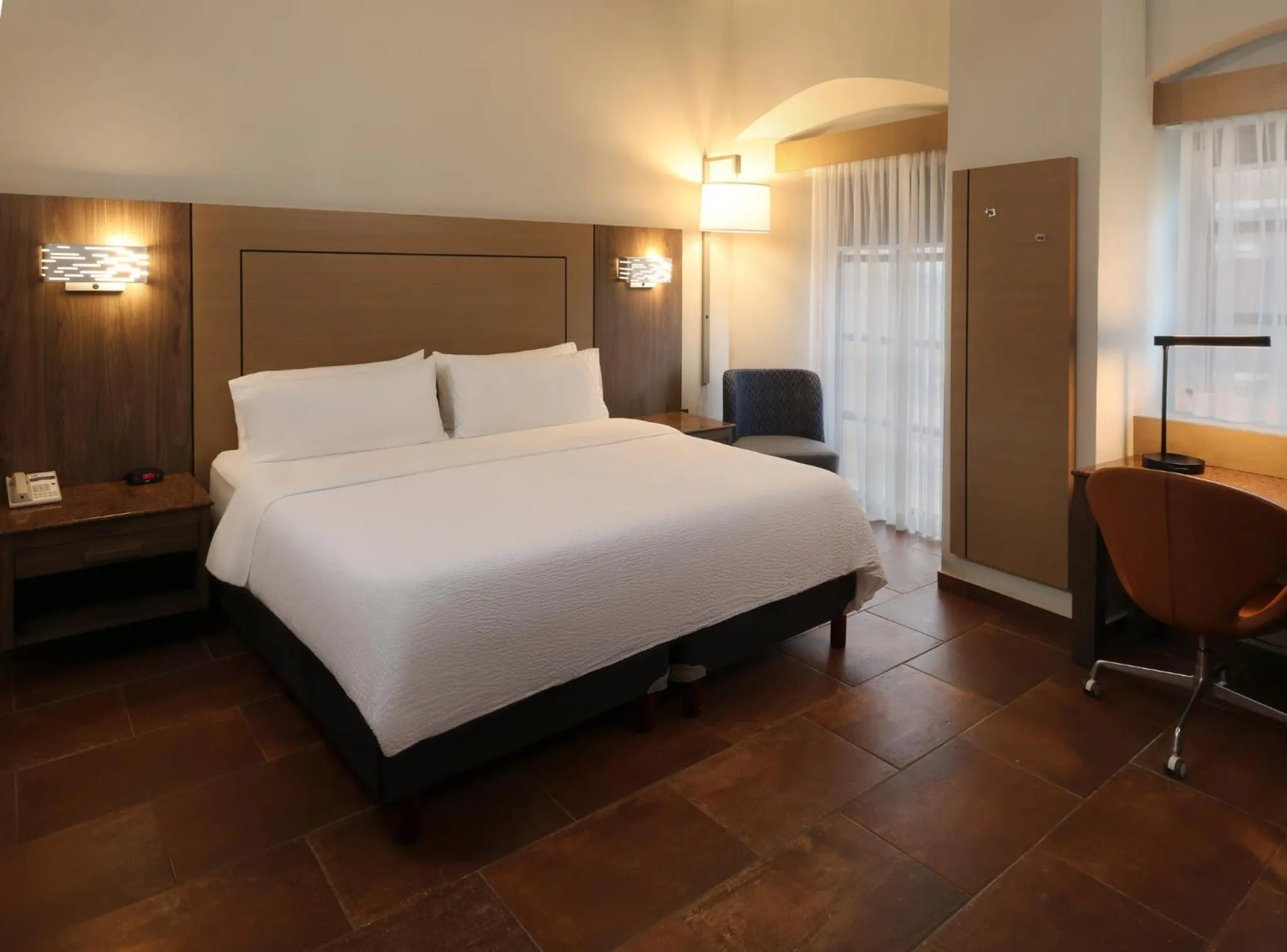 Photo of the whole room, Bed in Holiday Inn Express Veracruz Centro Historico by IHG