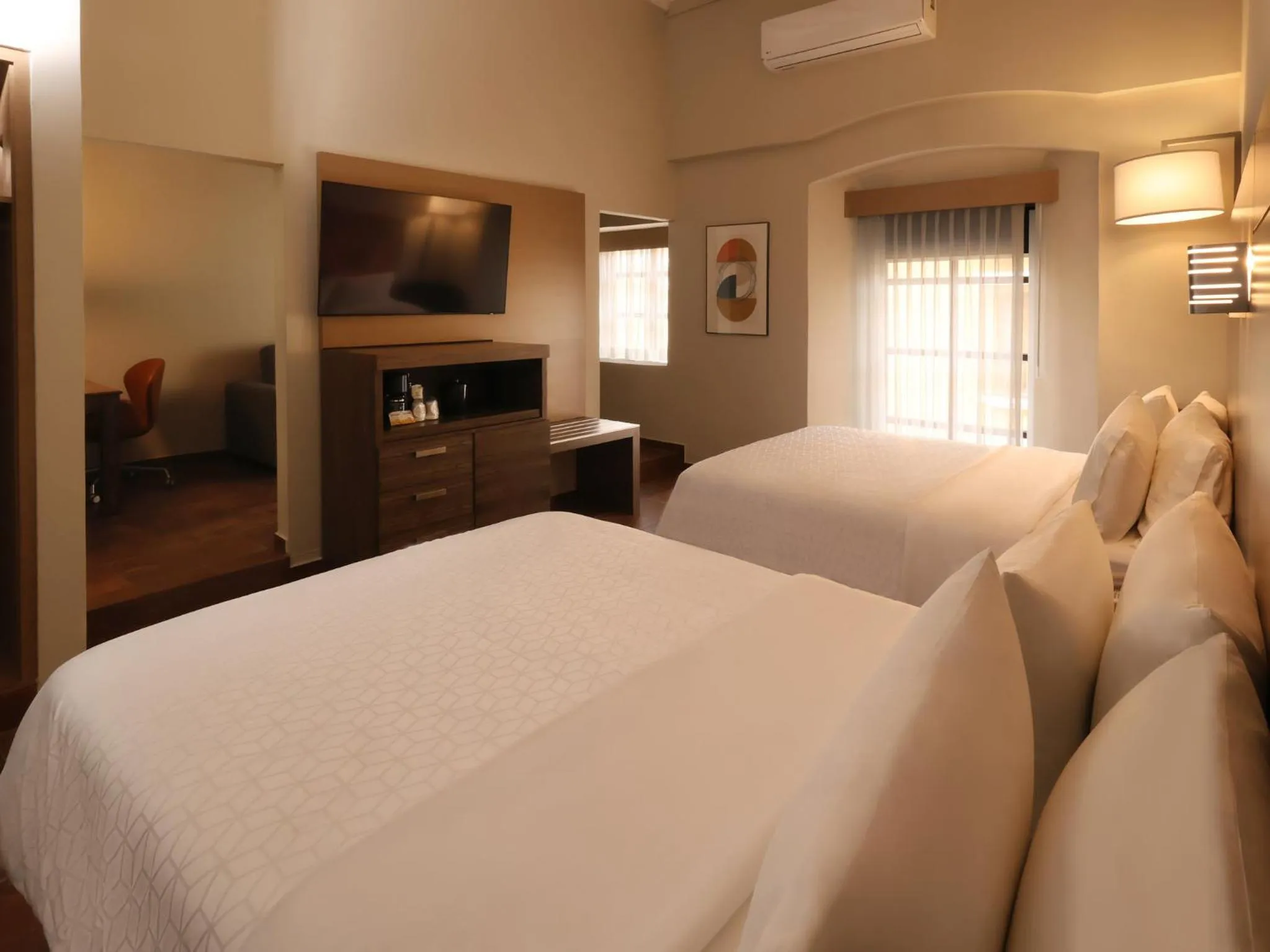 Photo of the whole room, Bed in Holiday Inn Express Veracruz Centro Historico by IHG