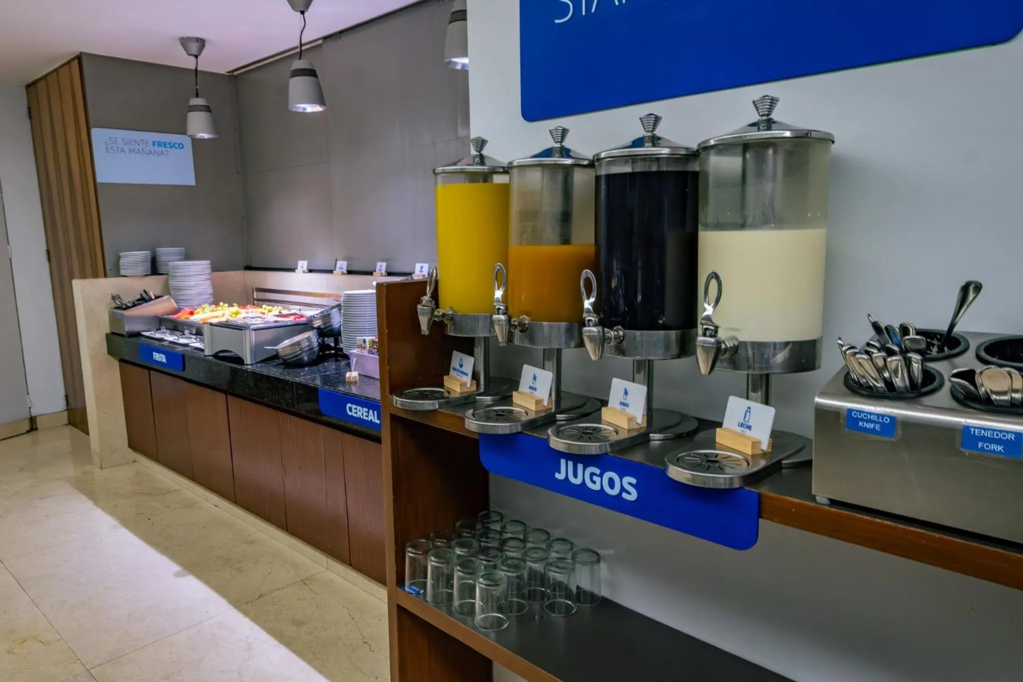 Breakfast in Holiday Inn Express Mexico Reforma by IHG