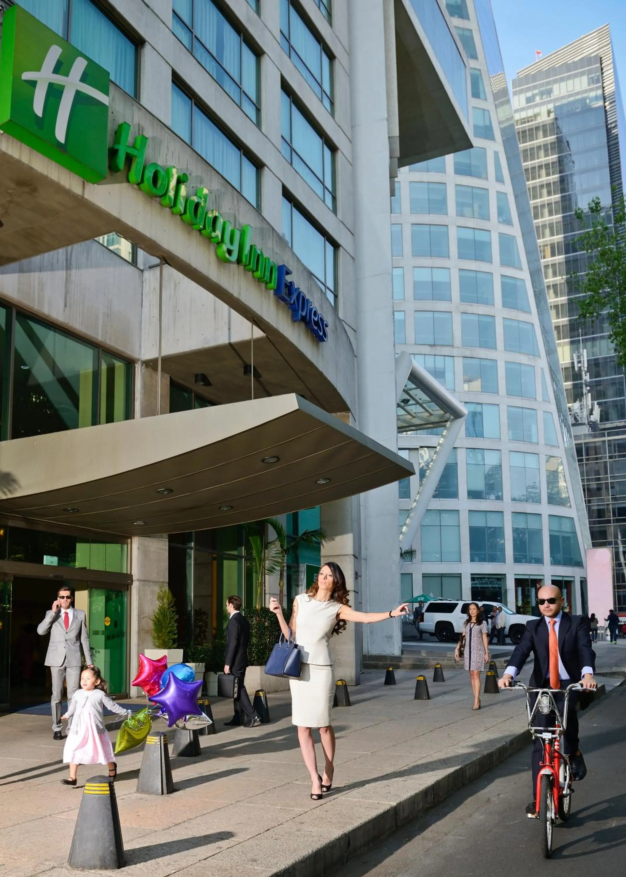 Property building in Holiday Inn Express Mexico Reforma by IHG