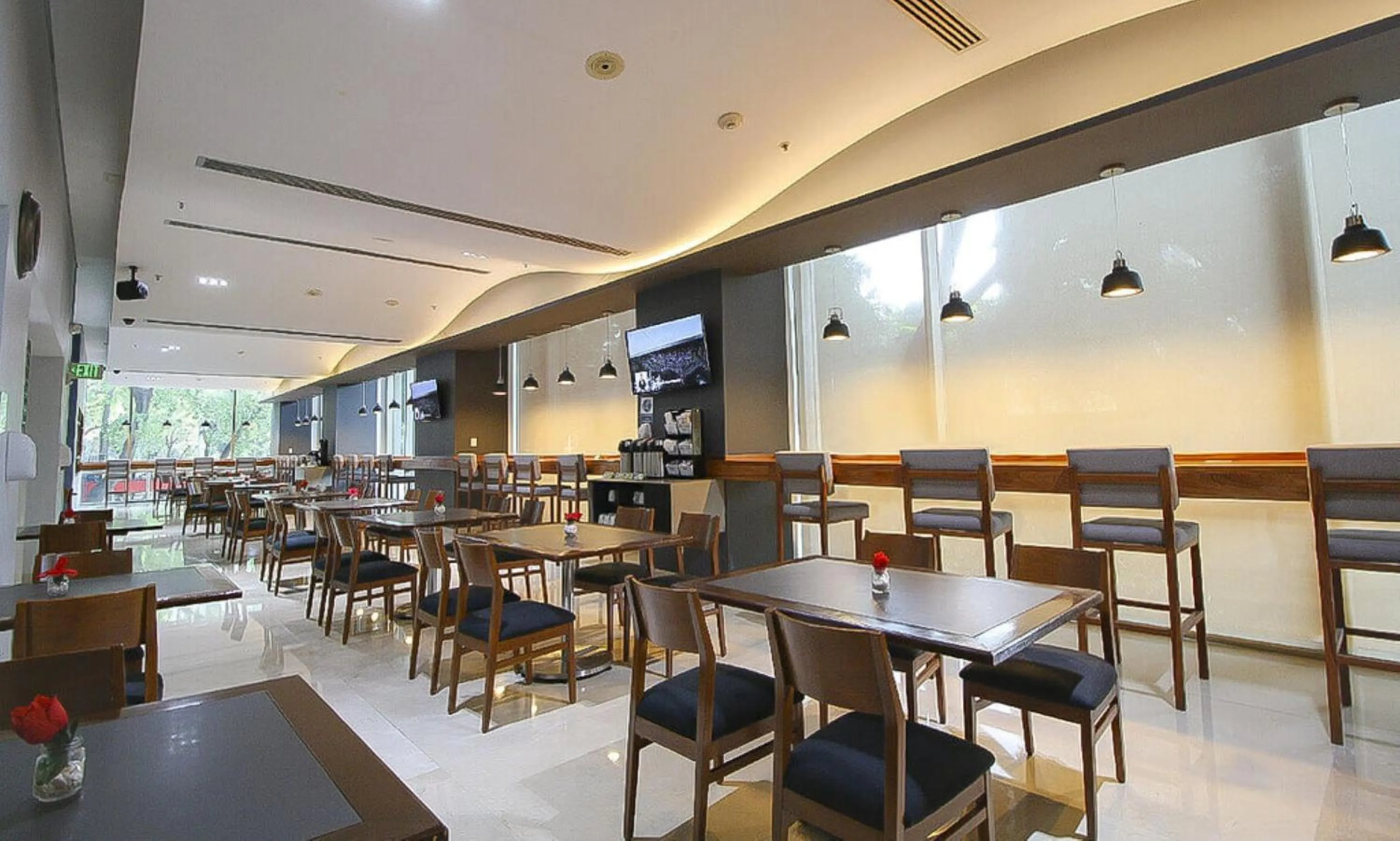 Breakfast in Holiday Inn Express Mexico Reforma by IHG