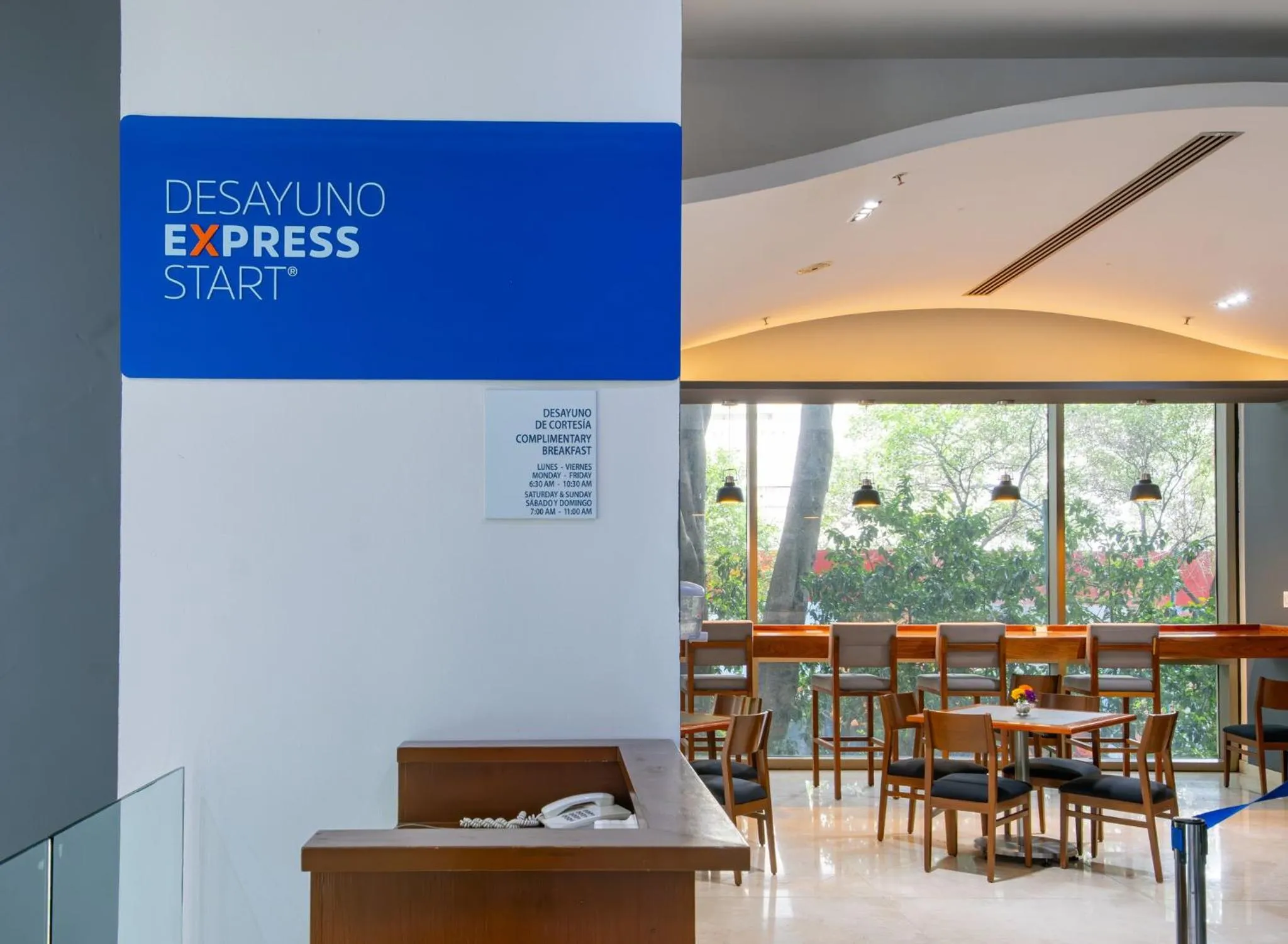 Breakfast in Holiday Inn Express Mexico Reforma by IHG