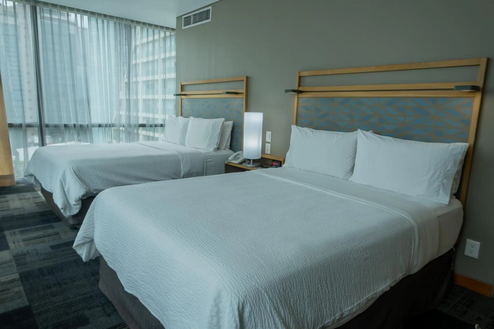 Photo of the whole room, Bed in Holiday Inn Express Mexico Reforma by IHG
