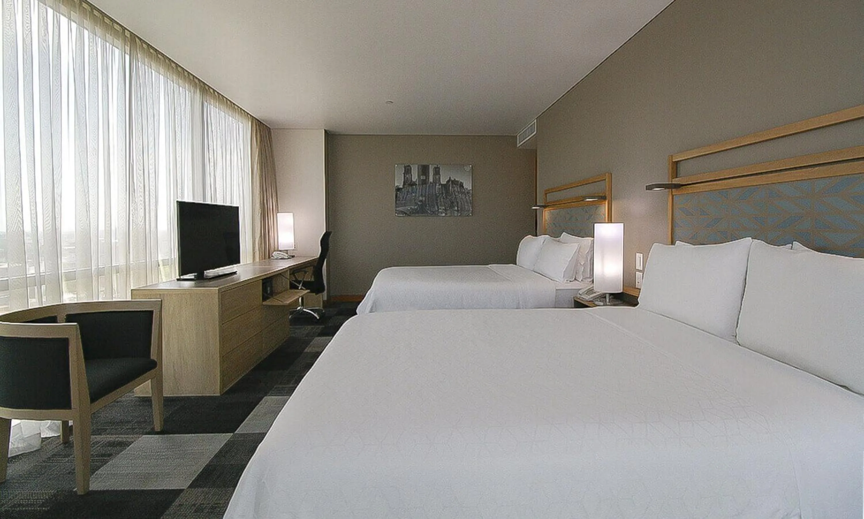 Photo of the whole room, Bed in Holiday Inn Express Mexico Reforma by IHG