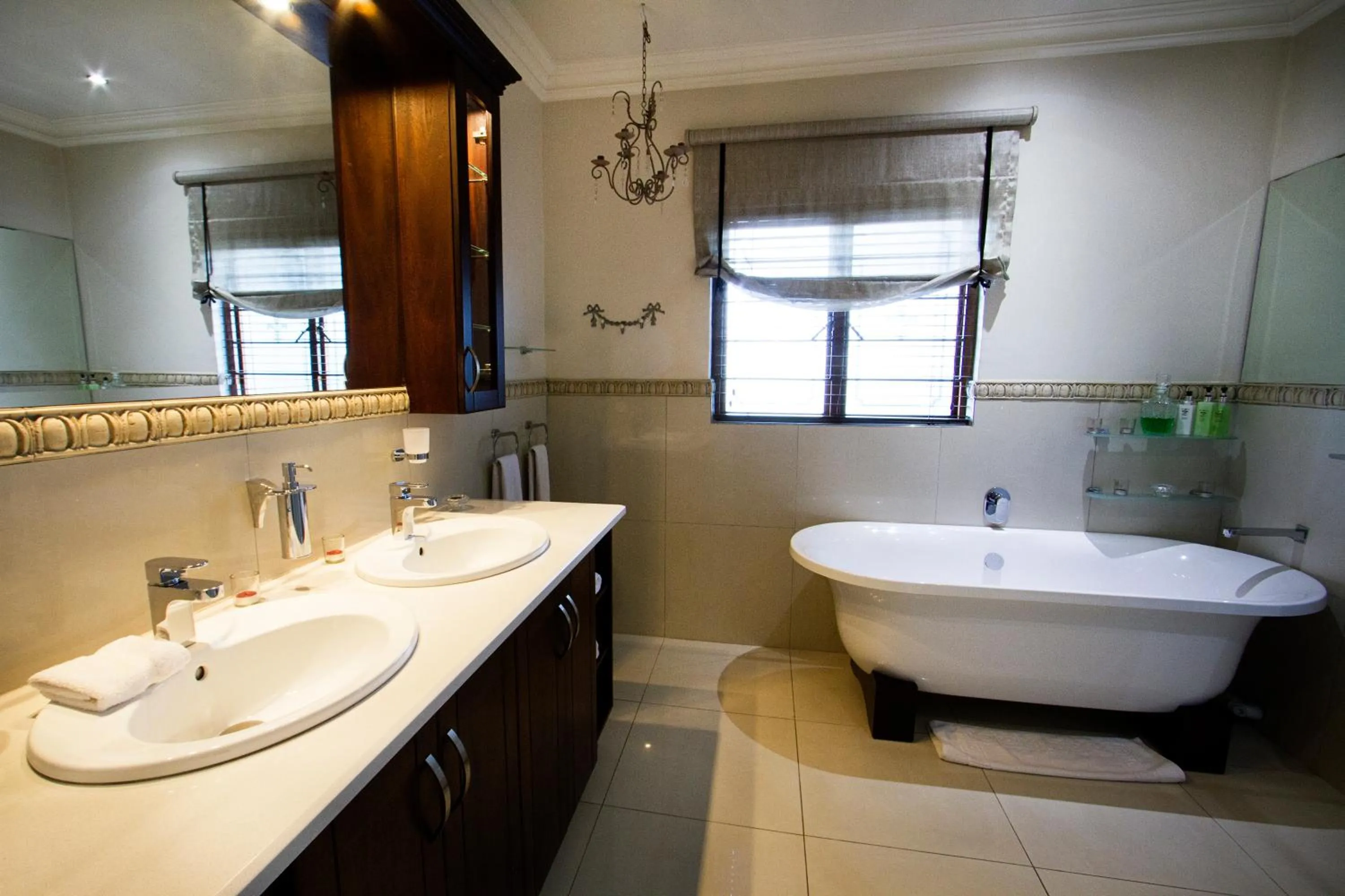 Bathroom in Bellgrove Guest House Sandton