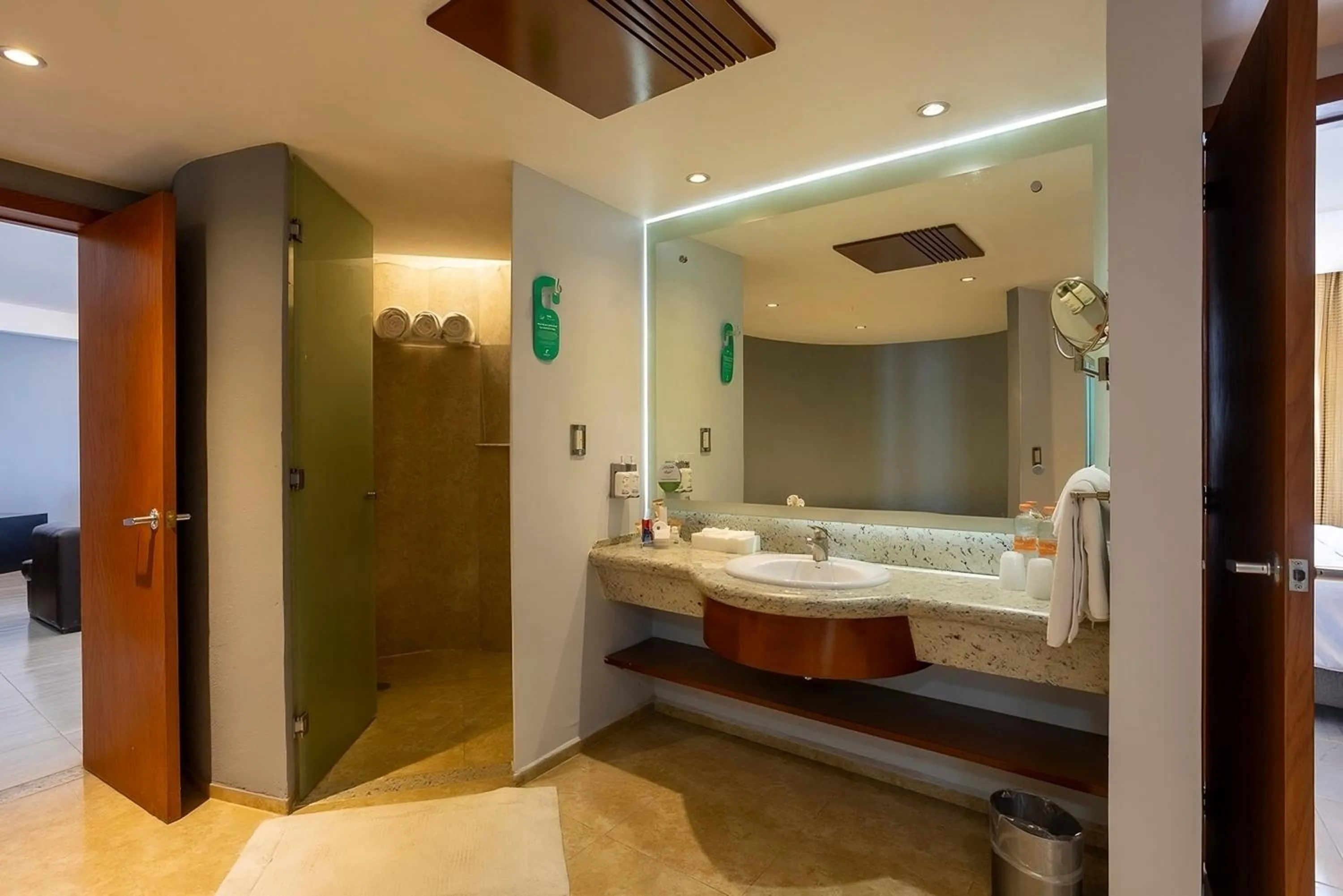 Photo of the whole room in Holiday Inn Puebla Finsa by IHG