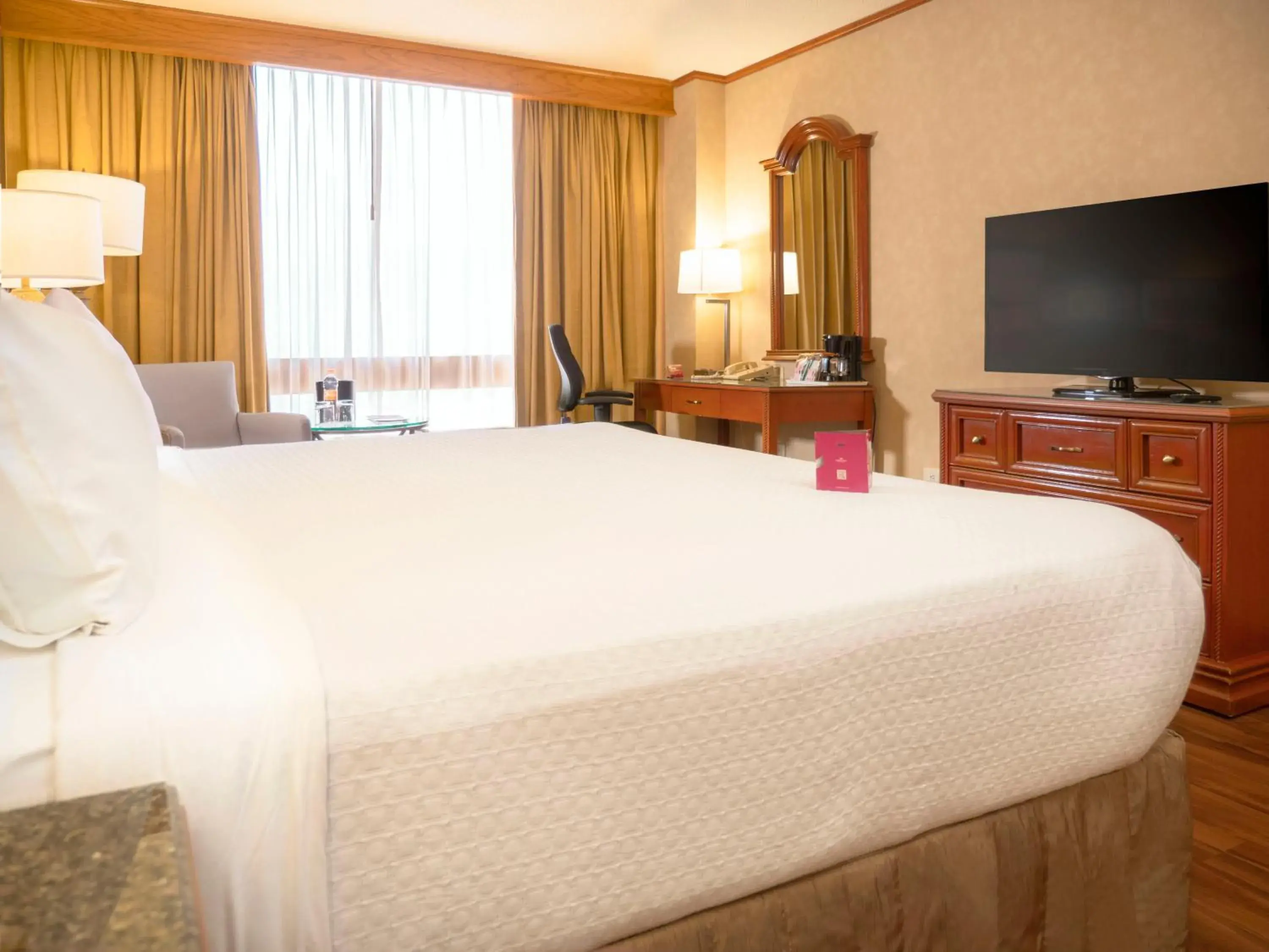 Bedroom, Bed in Crowne Plaza Hotel Monterrey by IHG Bedroom, Bed in Crowne Plaza Hotel Monterrey by IHG